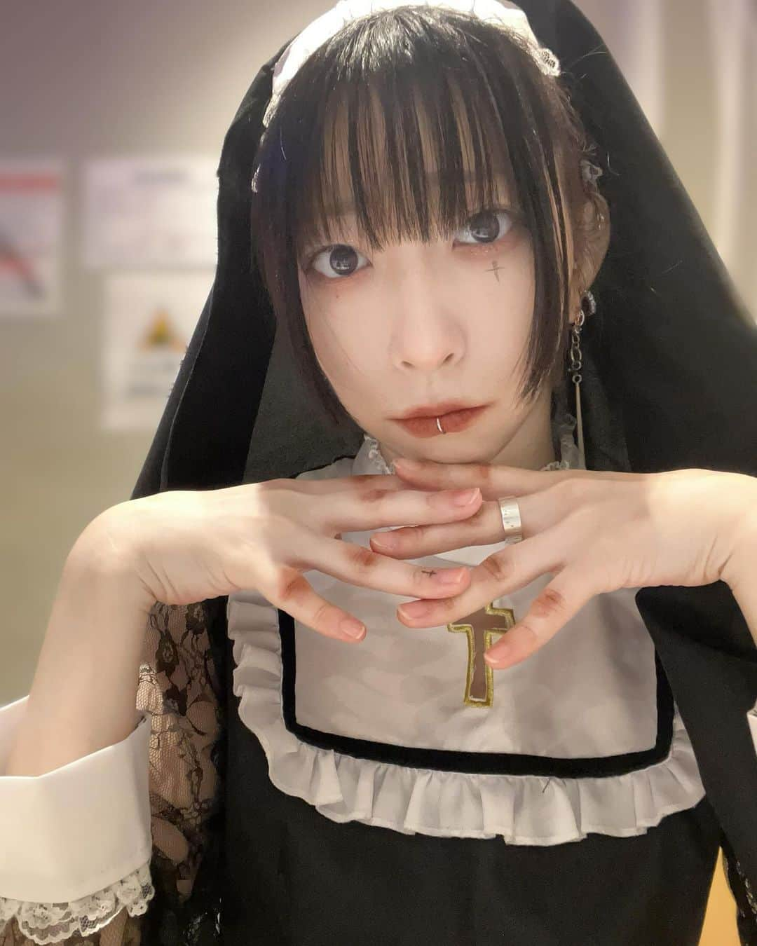 佐藤梨菜さんのインスタグラム写真 - (佐藤梨菜Instagram)「✝️HAPPY HALLOWEEN 2023✝️ ・ ・ ・ 💒🖤Sr.」10月31日 23時11分 - _ri7_s2