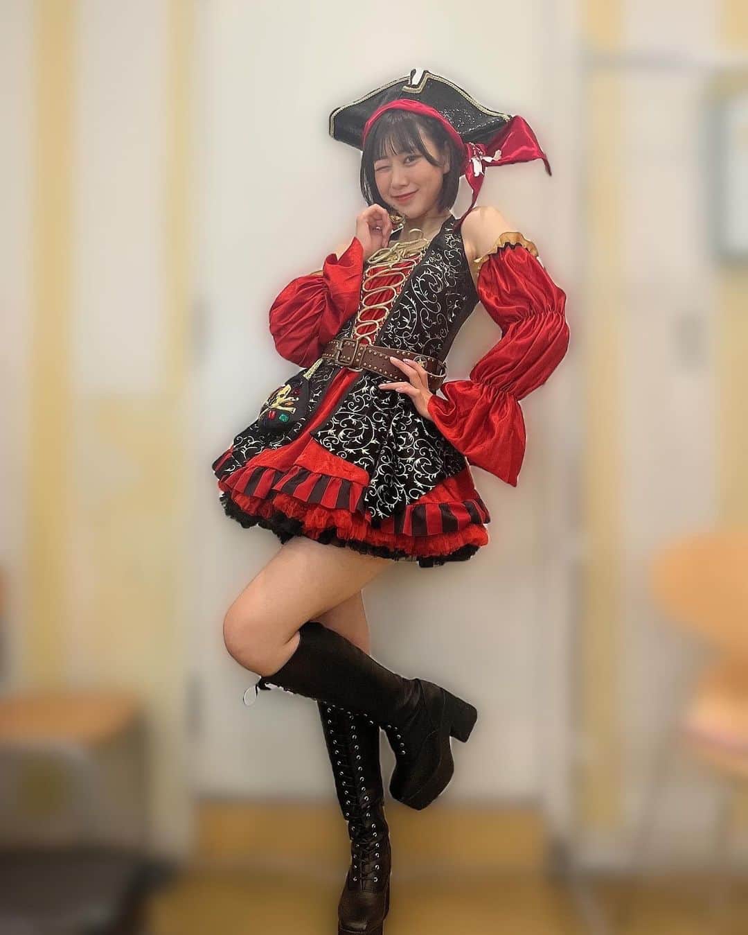 井田玲音名さんのインスタグラム写真 - (井田玲音名Instagram)「ㅤㅤㅤㅤㅤㅤㅤㅤㅤㅤㅤㅤㅤ ㅤㅤㅤㅤㅤㅤㅤㅤㅤㅤㅤㅤㅤ とりっくおあとりーと🎃👻🧡ㅤㅤㅤㅤㅤㅤㅤㅤㅤㅤㅤㅤㅤ ㅤㅤㅤㅤㅤㅤㅤㅤㅤㅤㅤㅤㅤ #happyhalloween #海賊コスプレ #ハロウィン」10月31日 23時12分 - reona_ske48