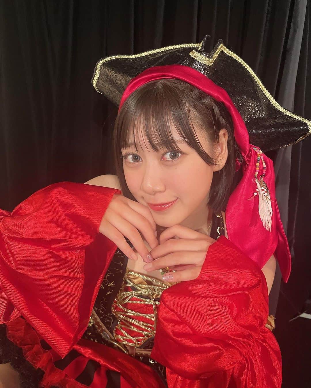 井田玲音名さんのインスタグラム写真 - (井田玲音名Instagram)「ㅤㅤㅤㅤㅤㅤㅤㅤㅤㅤㅤㅤㅤ ㅤㅤㅤㅤㅤㅤㅤㅤㅤㅤㅤㅤㅤ とりっくおあとりーと🎃👻🧡ㅤㅤㅤㅤㅤㅤㅤㅤㅤㅤㅤㅤㅤ ㅤㅤㅤㅤㅤㅤㅤㅤㅤㅤㅤㅤㅤ #happyhalloween #海賊コスプレ #ハロウィン」10月31日 23時12分 - reona_ske48