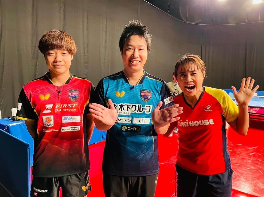 平野 早矢香のインスタグラム：「昨日の午前0時の森✨第2回目のネオ卓球🏓 最後の一球が1番興奮して熱かったですね😂 隼ちゃんここぞの引きが強すぎる🤣大矢くんあのブロックは凄すぎでしょう🤩 劇団ひとりさんや村上さんにもまたプレーしてほしいです😆 ・ #午前0時の森 #ネオ卓球 #盛り上がりました🏓」