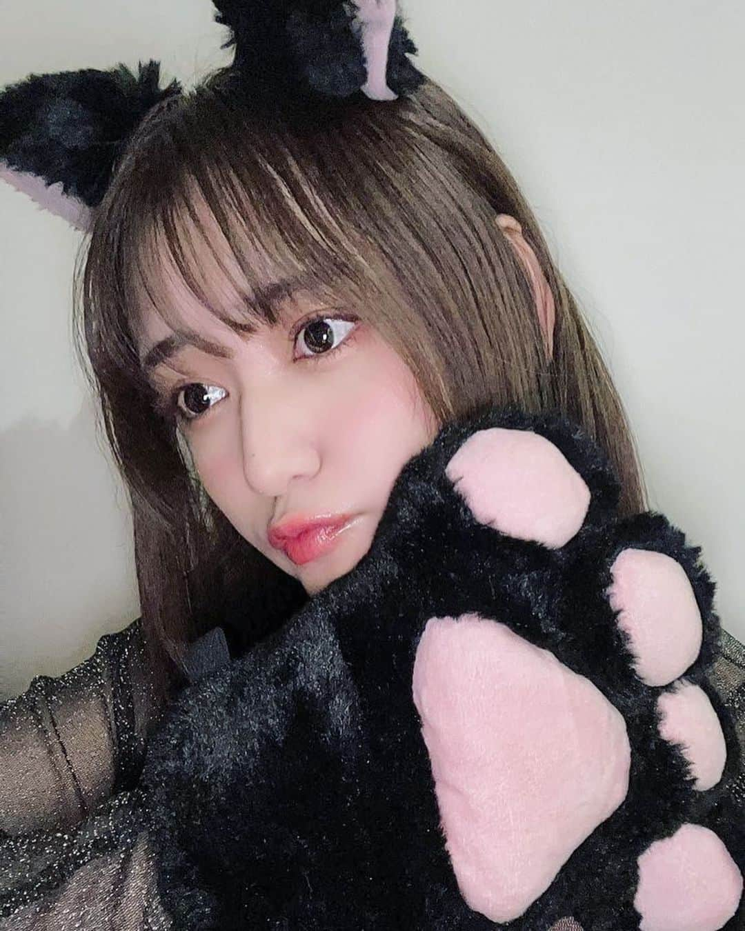 池田メルダのインスタグラム：「Happy Halloween🐈‍⬛❤︎  .  .  .  #ハロウィン#halloween #happyhalloween #ハロウィンコスプレ #Indonesia#half #gravure#インスタグラビア#グラビア#照片#可愛的#彼女感#偶像#セルフィー#自撮り#japanesegirl #fashion #selfie #model #gravure #sexy #beauty #portrait #自拍 #时装 #模特 #粉我 #셀카 #좋아요 #팔로우」