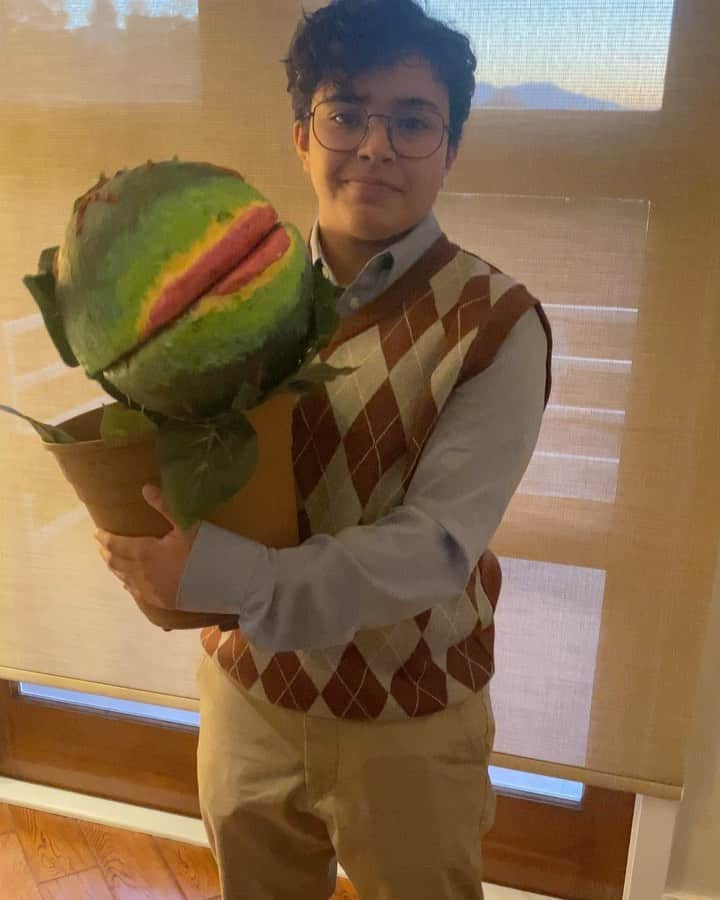 ジュディ・レイエスのインスタグラム：「Happy Halloween! 🎃💀👻 #littleshopofhorrors #mykidisawesome 👑✊🏽♥️」