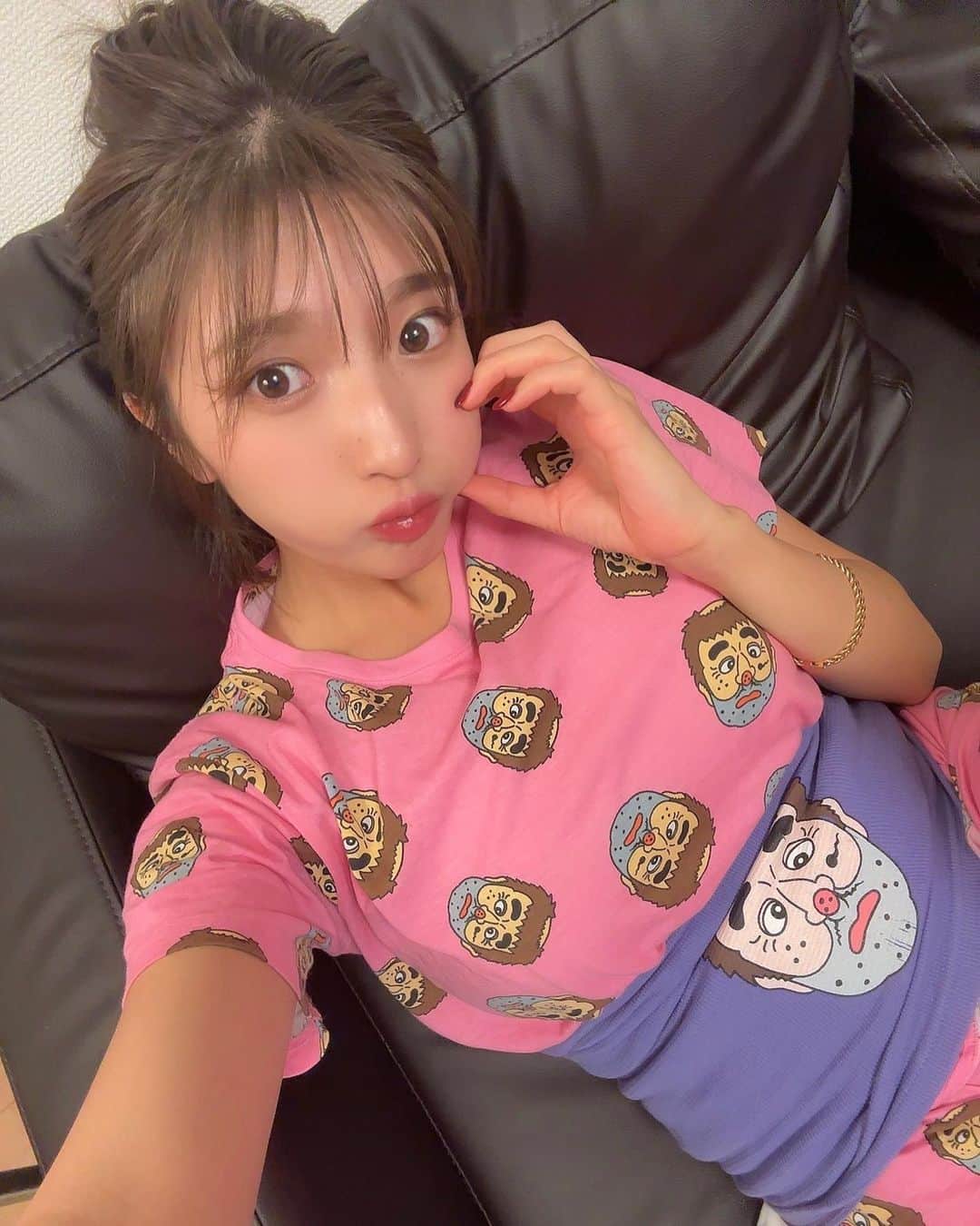 三田悠貴のインスタグラム：「ハピハロ🎃🎃🎃  みんなの期待ハズレでごめーんね🥹🧡 10月もありがとっ♡ #変なおじさん」
