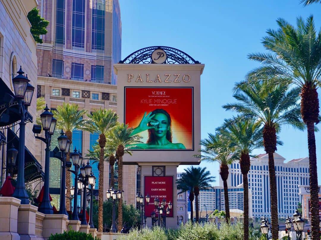 カイリー・ミノーグのインスタグラム：「Good morning Vegas 🌟」