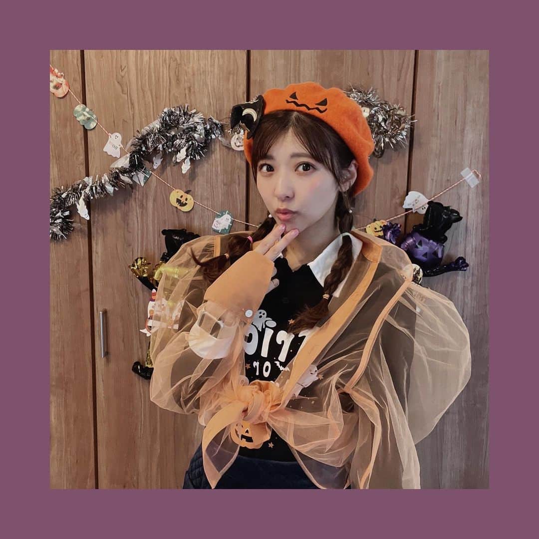 内藤もゆのさんのインスタグラム写真 - (内藤もゆのInstagram)「はぴはろ2023  ⁡ ⁡ ⁡ H⃝A⃝P⃝P⃝Y⃝ H⃝A⃝L⃝L⃝O⃝W⃝E⃝E⃝N⃝ #はぴはろ2023  10月が終わってしまう前に..投稿したい(Ꙭ ;)！ ⁡ クラッシュアイスゲームで盛りあがり～ おかえりの方も2部から合流の方も 少しの時間だったけどトークしたり～ 来てくれるだけで嬉しいのにプレゼント渡してくれたり～ そしてまたそれが毎日の必需品だったり～ 女子力アップの物や新幹線で飲む毎度のドリンク～ いつもいつも愛を、ありがとう。 しあわせです。 そしてまた、しあわせを倍増して、 エネルギーにかえてお届けします♡ ⁡ これは、2部の私服🧡🤍👻🍬🍭 遠方の方も近場の方もみんなありがとう！ ..良いお年を！笑 ⁡ ⁡ ⁡ ⁡ ⁡ ⁡ #𝘤𝘰𝘥𝘦  #𝘰𝘰𝘵𝘥  #はっぴーすまいる  #𝘩𝘢𝘱𝘱𝘺𝘴𝘮𝘪𝘭𝘦  #とぅいんくる #𝘛𝘸𝘪𝘯𝘬𝘭𝘦 #もゆふぁむ  #𝘧𝘰𝘭𝘭𝘰𝘸𝘮𝘦 #2023 #𝘰𝘤𝘵𝘰𝘣𝘦𝘳 #𝘩𝘢𝘭𝘭𝘰𝘸𝘦𝘦𝘯」10月31日 23時34分 - moyuno54naito