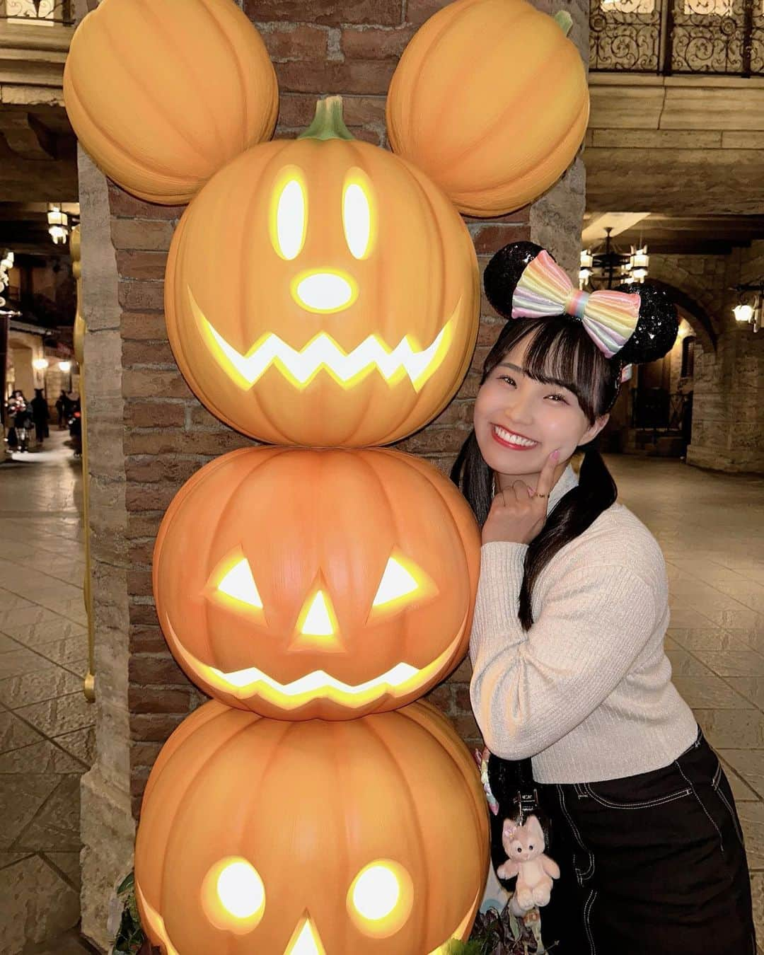 渡辺未詩（ミウ）さんのインスタグラム写真 - (渡辺未詩（ミウ）Instagram)「Happy Halloween🎃👻🤍 . #ディズニーシー #ディズニーハロウィン  #ハロウィン #ディズニー #でぃずにー」10月31日 23時41分 - uug_p_miu