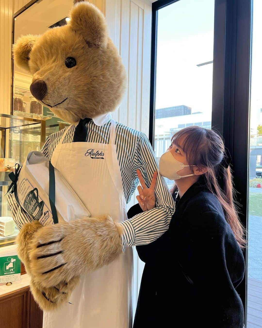 佐藤佳穂のインスタグラム：「🐻👍❤️💙？」