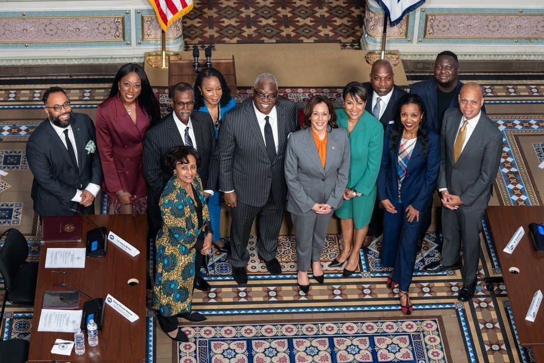 ジョー・バイデンのインスタグラム：「I am grateful for the service of the new members of the President’s Advisory Council on African Diaspora Engagement in the United States. @POTUS and I are committed to continuing our work to strengthen our ties with African nations and with the African Diaspora.」