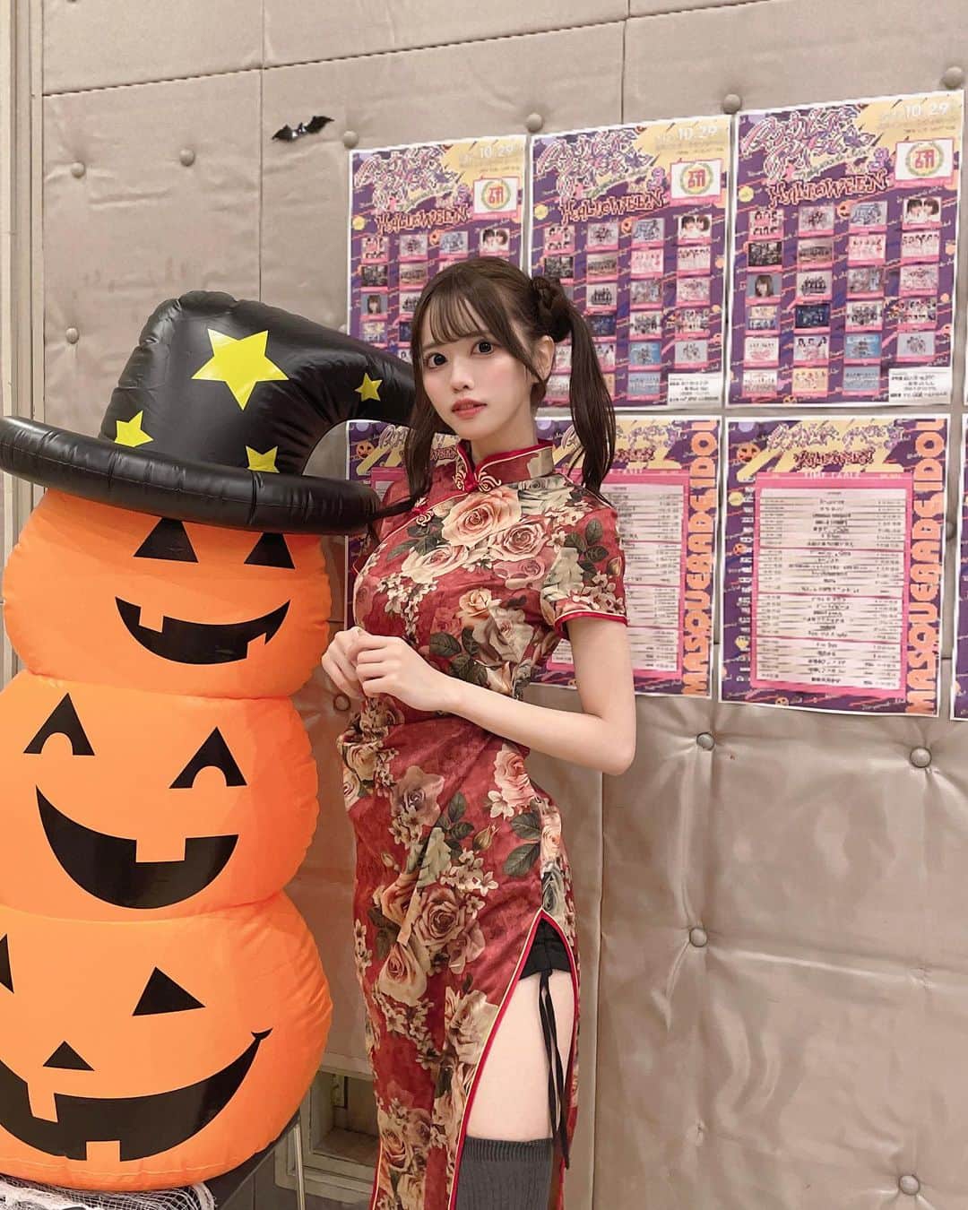 夏目一花さんのインスタグラム写真 - (夏目一花Instagram)「Happy Halloween 🎃❕  滑り込みぎりぎりセーフ、、！チャイナ服かわいくてコスプレの中でも好き〜〜🇨🇳🐼」10月31日 23時54分 - natsume_me__