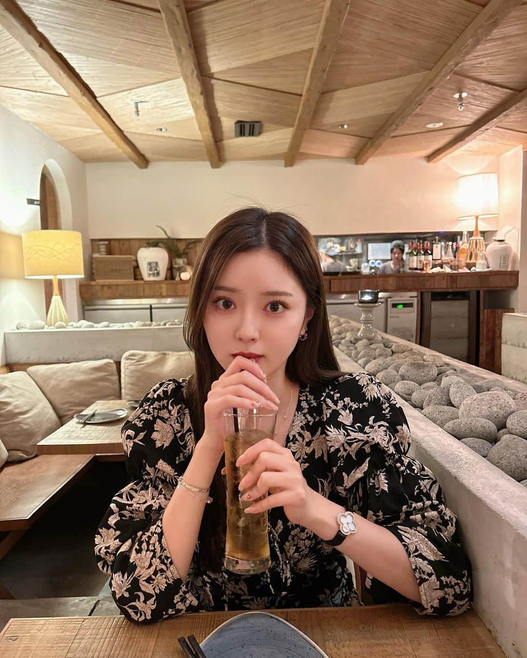 山本月のインスタグラム：「沢山の人がyaab thaiおすすめしてくれて 気になったから行ってきた🇹🇭❤︎  タイ料理と中華が合わさったアジア料理屋さん👩‍🍳 どれ食べても美味しかったよ◎ 名古屋満喫しすぎてるなぁ！おすすめ教えてくれた愛知県民のみんなありがとう🫶  #yaabthai #名古屋#名古屋グルメ#タイ料理」