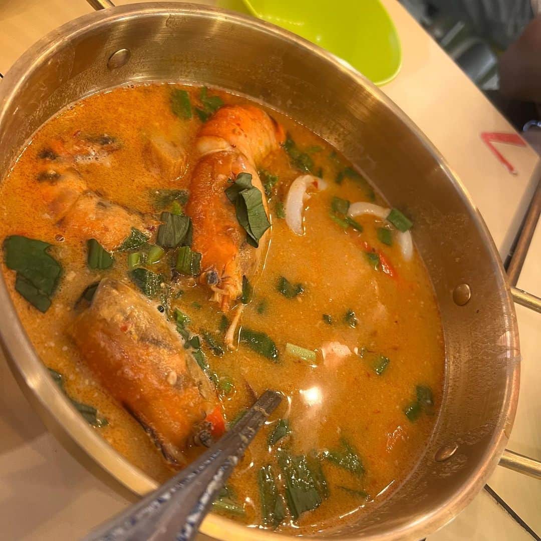 青海ひな乃さんのインスタグラム写真 - (青海ひな乃Instagram)「I ate Thai food for the first time. It’s delicious,I love Thai food 🤤💓 . . . #QUADLIPS #thailand #thaifood #タイ料理 #タイ #バンコク」11月1日 0時12分 - aoumi_00