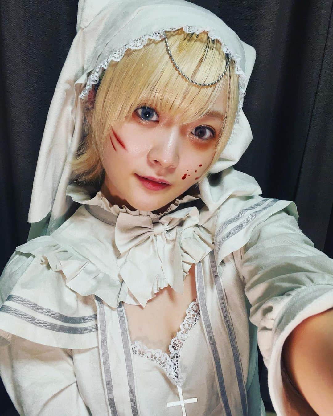 万喜なつみさんのインスタグラム写真 - (万喜なつみInstagram)「Halloween終わった。🎃🕸️🦇  #ハロウィン #ハロウィンコスプレ」11月1日 0時25分 - natsumi_poi