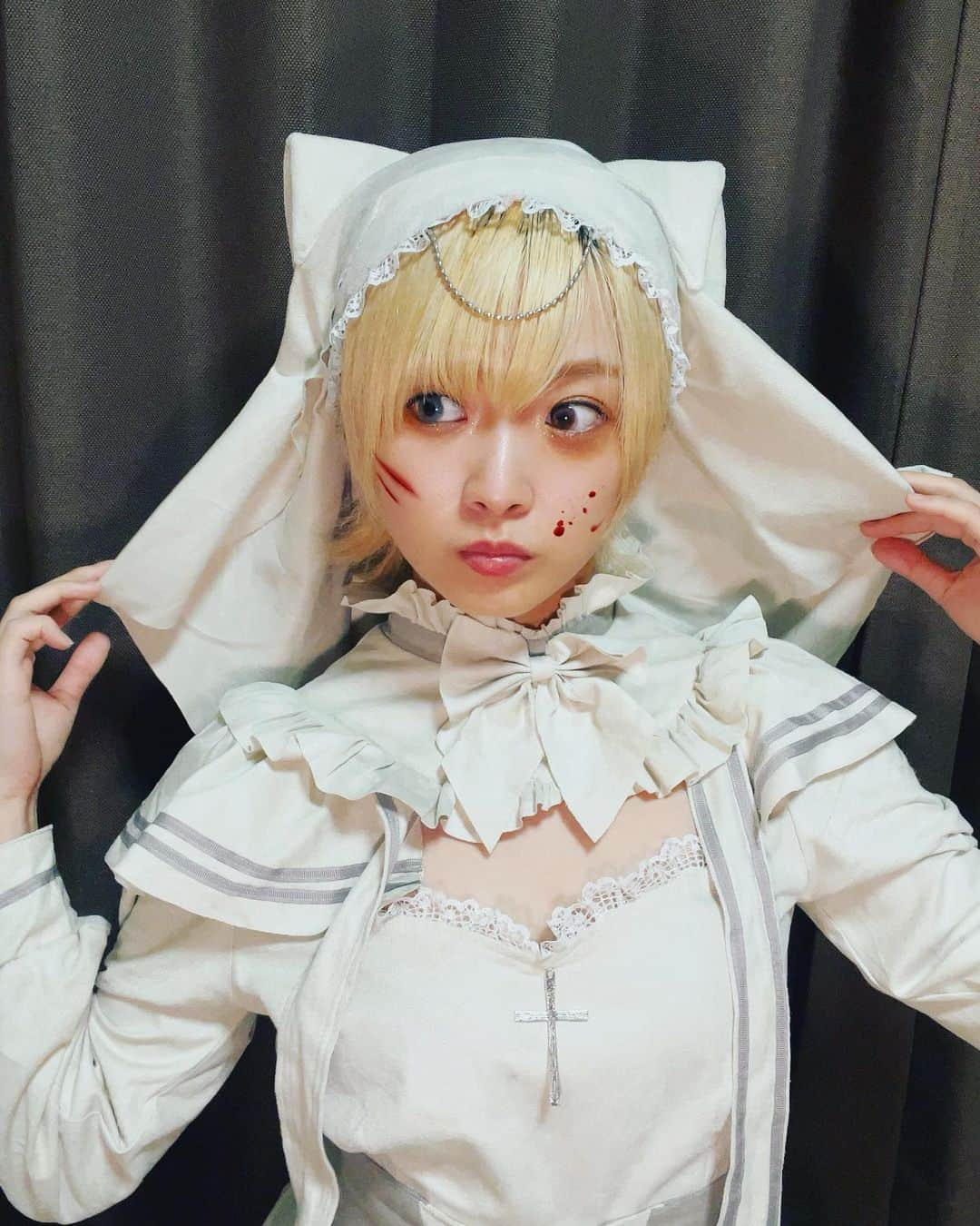 万喜なつみさんのインスタグラム写真 - (万喜なつみInstagram)「Halloween終わった。🎃🕸️🦇  #ハロウィン #ハロウィンコスプレ」11月1日 0時25分 - natsumi_poi