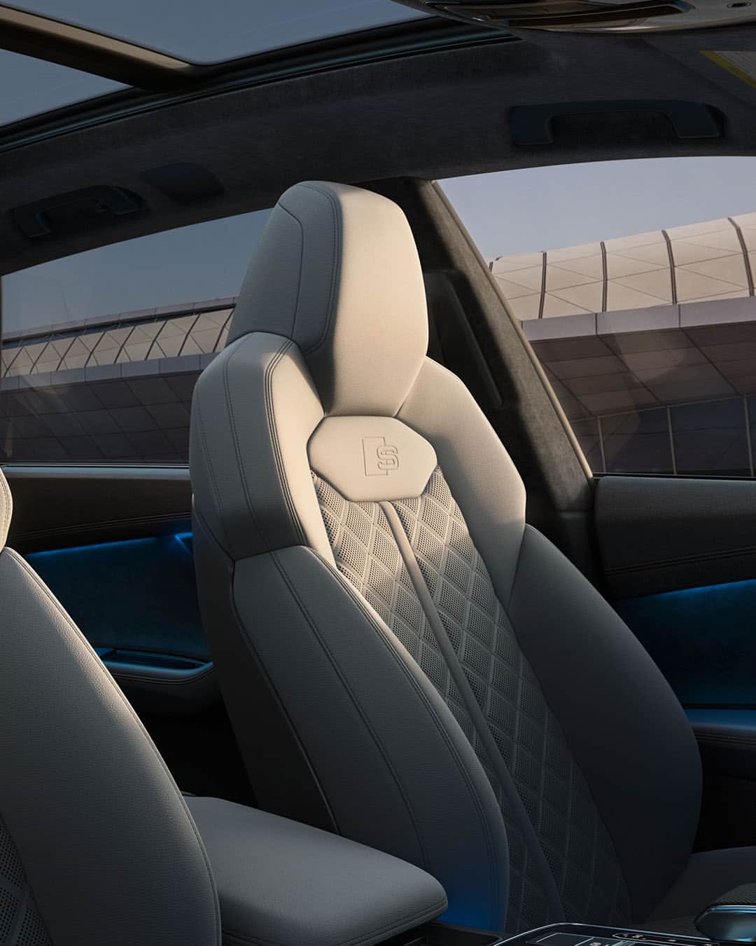Audiさんのインスタグラム写真 - (AudiInstagram)「Everything stationed for innovation. Step inside the masterful 2024 Audi SQ8. Visit the link in our bio to learn more.」11月1日 0時30分 - audi