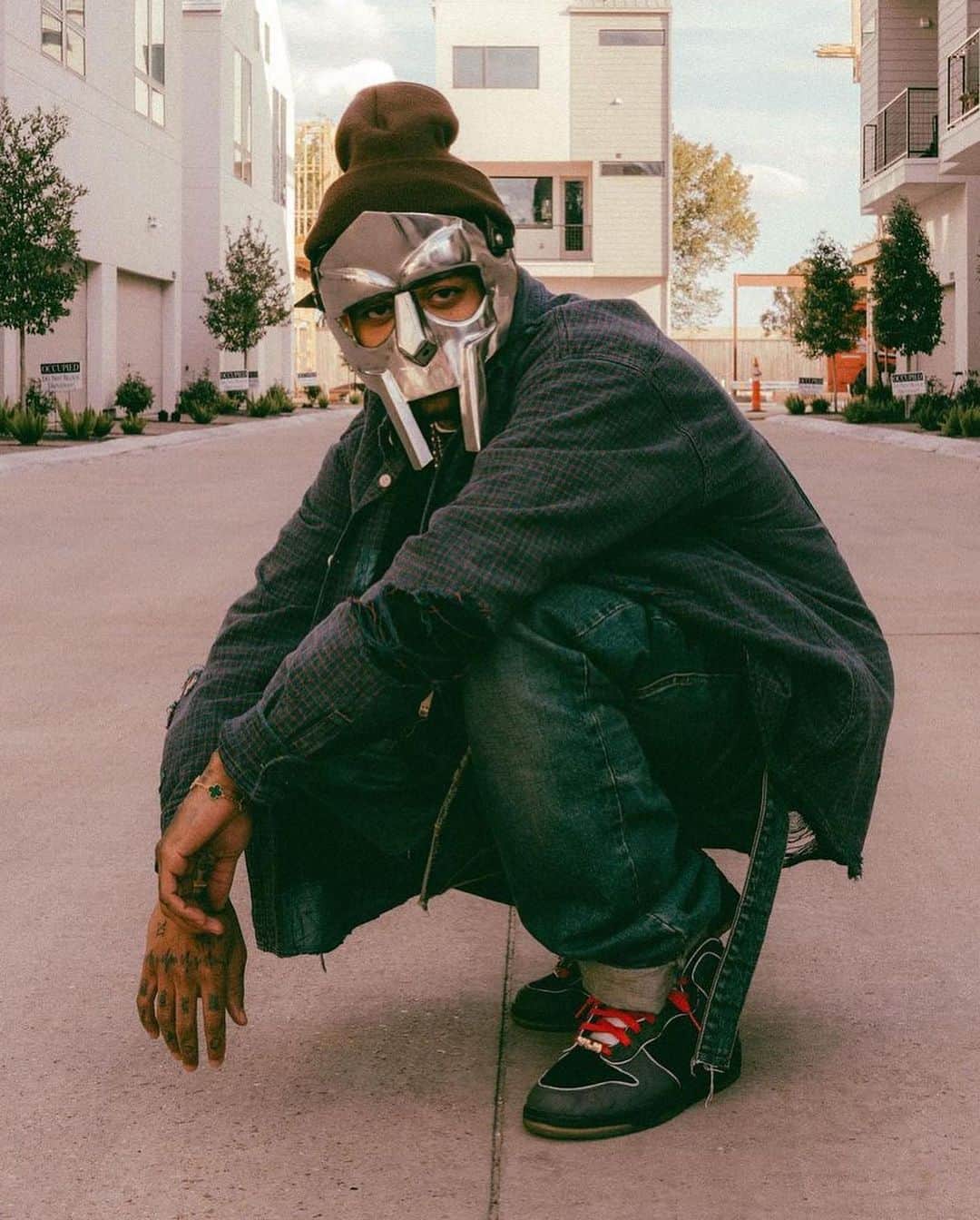 Nice Kicksのインスタグラム：「HAPPY HALLOWEEN SNEAKERHEADS! 🎃👻💀 We want to see your sneaker themed Halloween costumes this year! Tag us or use #NiceKicksHalloween! 🎃👻💀」
