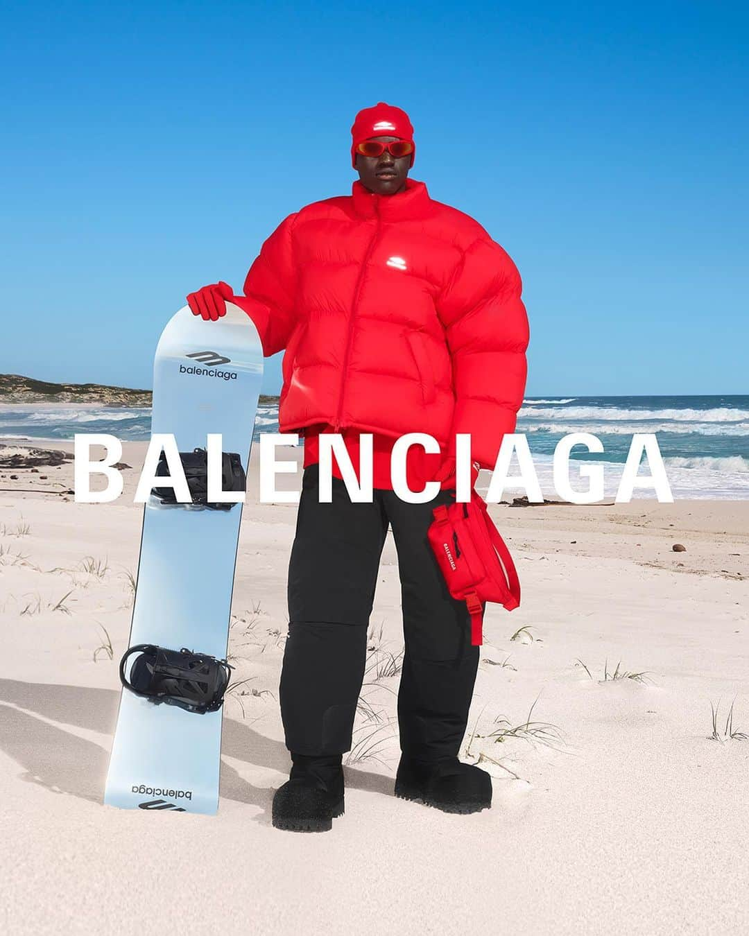 EYESCREAMさんのインスタグラム写真 - (EYESCREAMInstagram)「BALENCIAGAによるブランド初のスキーウェアコレクションが11月15日（水）にローンチ。詳細はMasteredにて✔︎  @balenciaga #balenciaga #ski #style #skiwear #everythingmastered #バレンシアガ」11月1日 0時39分 - masteredjp