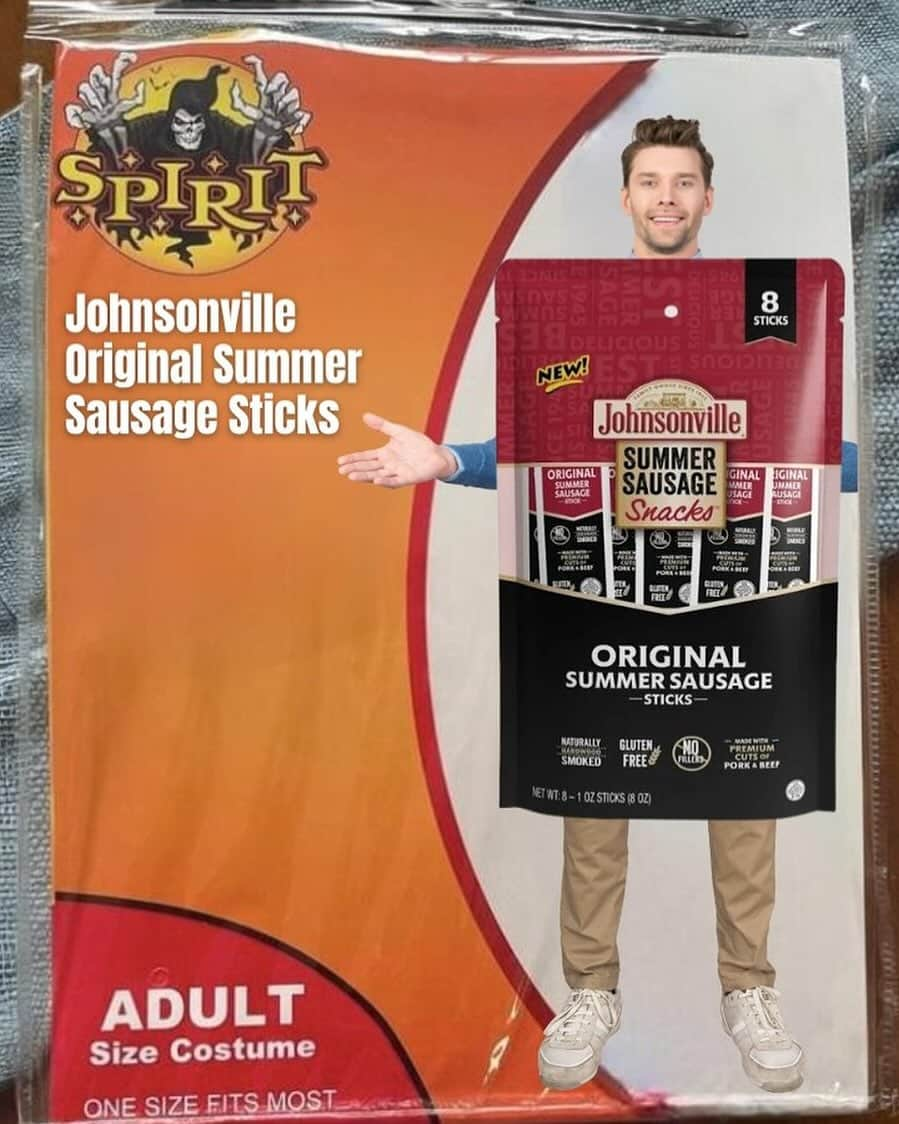 ジョンソンヴィルのインスタグラム：「This costume will have you looking like a snack!! 👀   #HalloweenLook #HalloweenOutfits #FallGrilling #SummerSausage #BetterWithSausage」