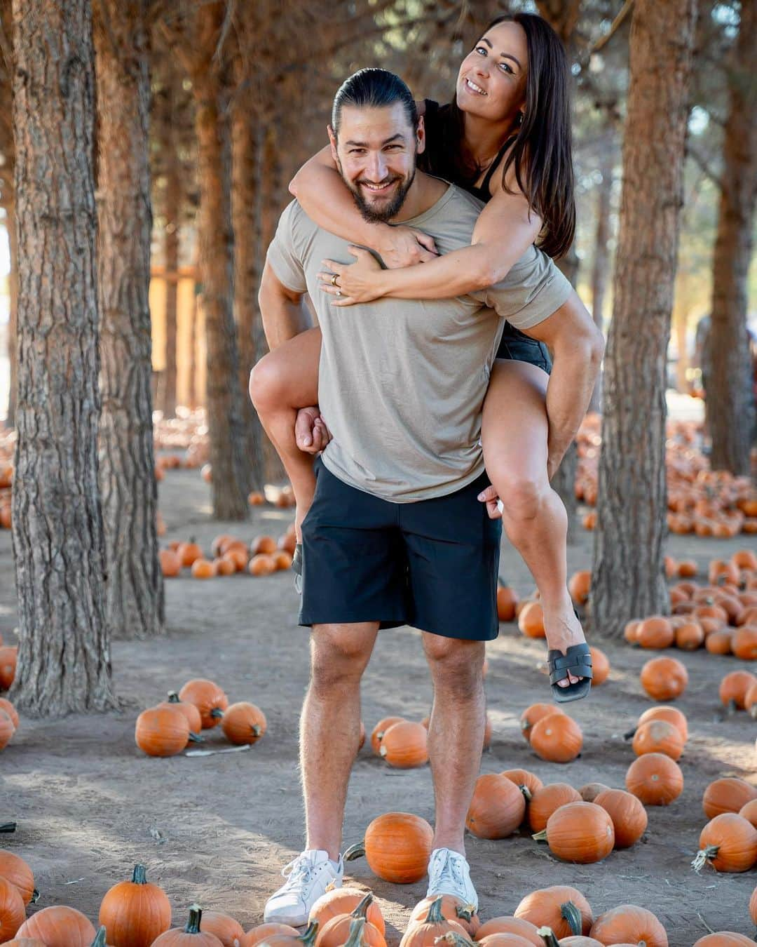 エマ（テニール・ダッシュウッド）のインスタグラム：「Happy Halloween 🎃」