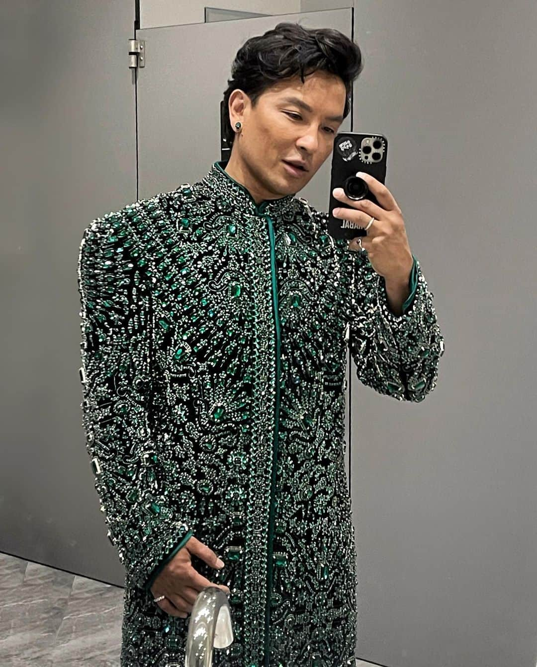 プラバルグルンさんのインスタグラム写真 - (プラバルグルンInstagram)「In Atelier Prabal Gurung.   This was a labour of love, celebrating artisans, craftspeople, Prabal’s heritage, identity and roots and bringing a little bit of his world to yours for Diwali.   More than 100k crystals, stones, and crystal chains were hand embroidered in India by 25 artisans for 450 person-hours on this midnight velvet Sherwani made in New York.   Prabal said, “It’s rare that I indulge in something so elaborate. My job as a designer is to service my clients and ensure they are happy. In that rigmarole, sometimes I lose track of myself and, inadvertently, my joy. So, this Diwali, in particular, I wanted to celebrate joy and give you a glimpse of the world that I was fortunate to grow up in - one that keeps me grateful and grounded.”  As Vogue mentioned “Gurung shared his deep appreciation for Diwali, stating, ‘In precarious, challenging, and divisive times where so many of us are perplexed and grappling for hope, I believe that joy is the ultimate resistance to all the hate for it’s deeply rooted in hope. And hope and optimism is the first step towards change.’ Gurung, whose connection to Diwali runs deep, further added, ‘Diwali is one of my favourite holidays. Growing up in India and Nepal, this festival, which goes on for several days, is really a celebration of love, light, and hope with family and friends.’”  For all enquiries please email info@prabalgurung.com」11月1日 0時54分 - prabalgurung