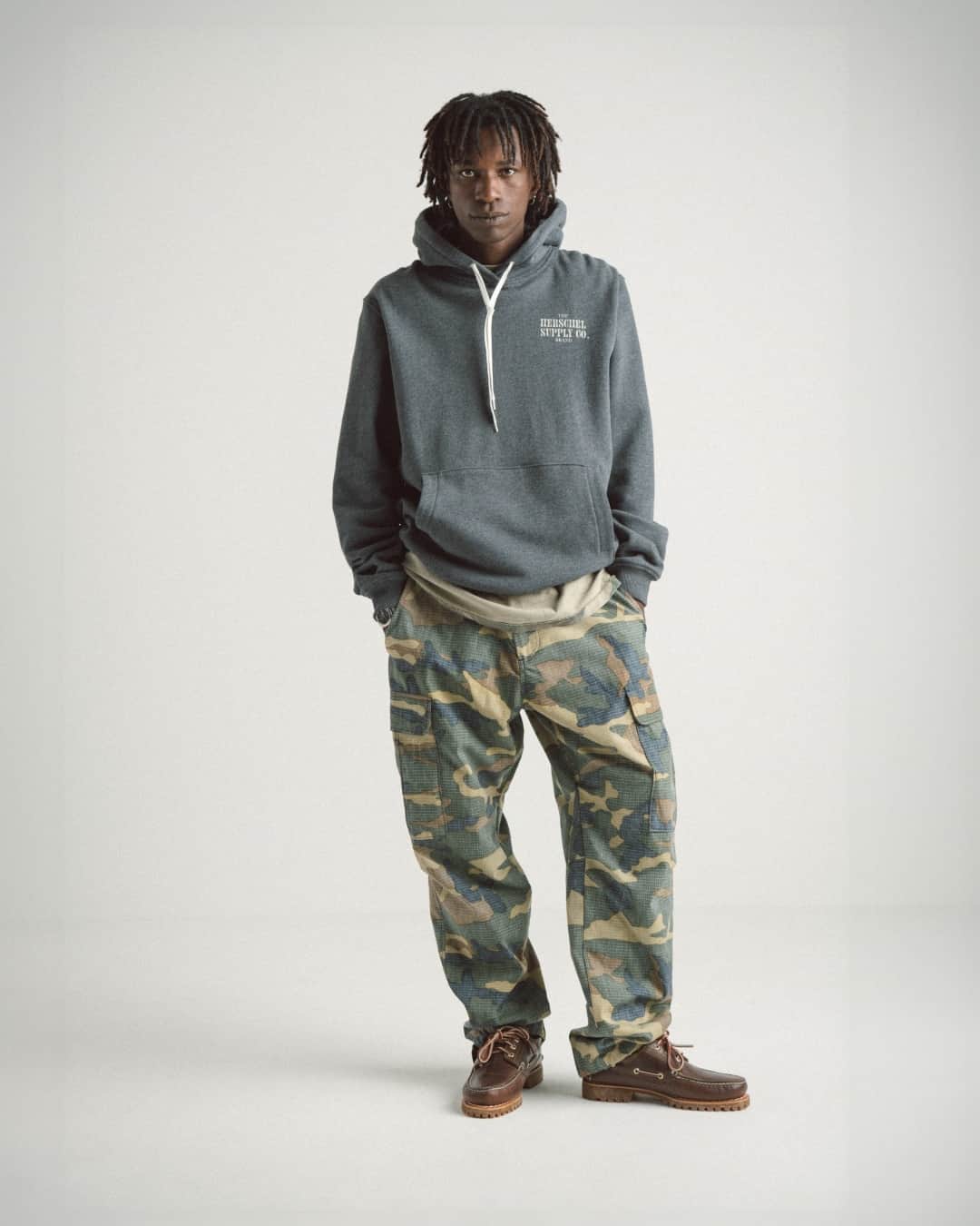 ハーシェルのインスタグラム：「Your winter uniform is here.」