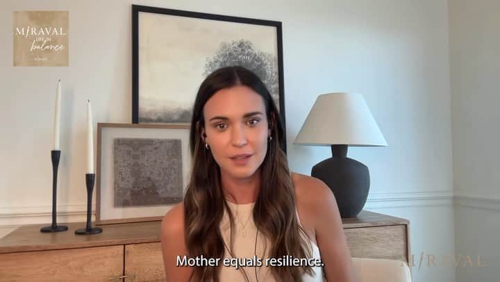 オデット・アナブルのインスタグラム：「Don’t miss the new episode of @MiravalResorts Life in Balance, where I spoke with @TheLaurenKennedy about my own journey to motherhood and why it is so important for parents to make space for healing, connection, and self-care!  Find the episode today anywhere you listen to podcasts. Link in bio 🫶🏽」