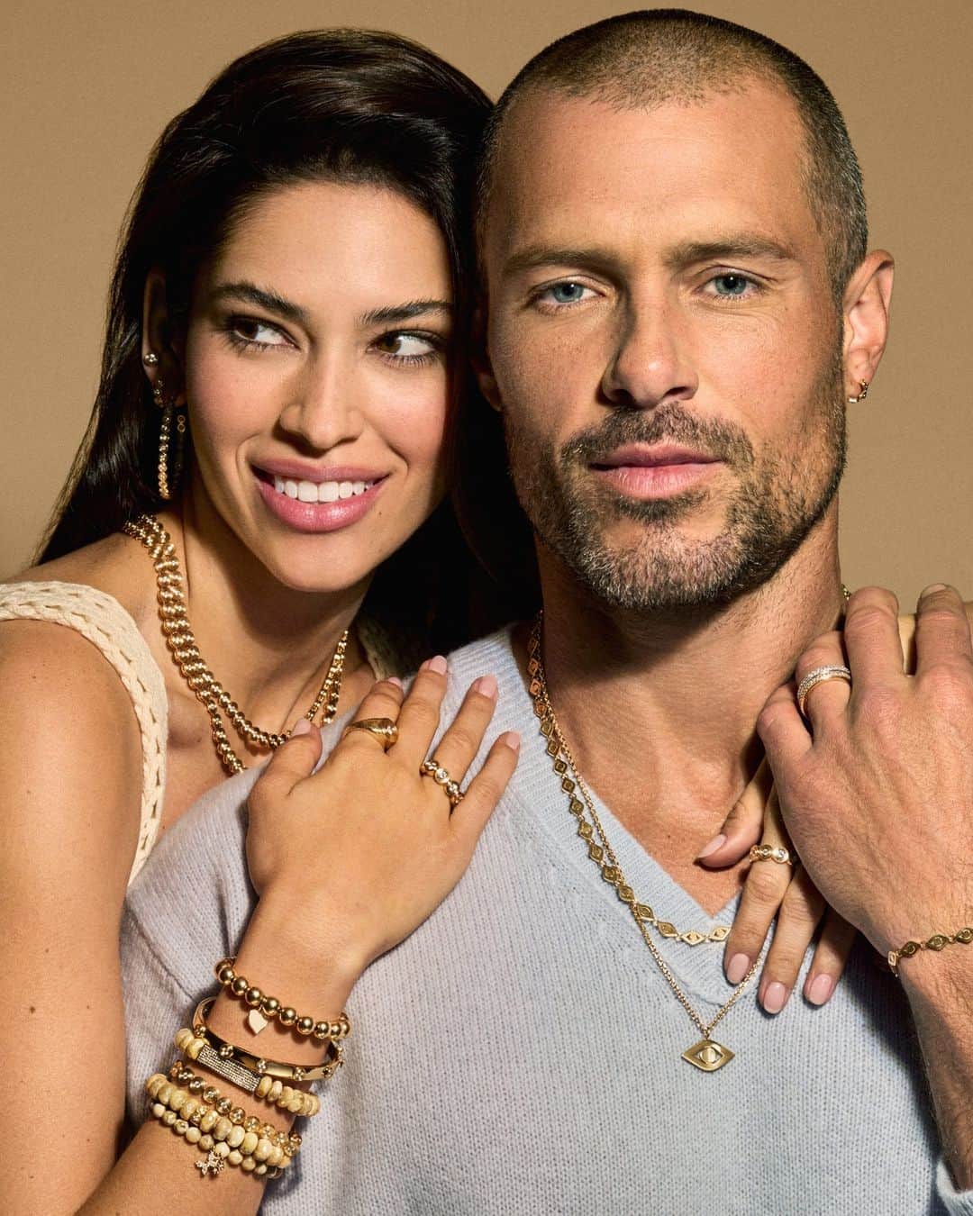 シドニーエヴァンのインスタグラム：「Dual Elegance 💛 Shine on with thoughtfully curated tokens of protection, spirituality, and luck-with chic styles designed for him and her.」