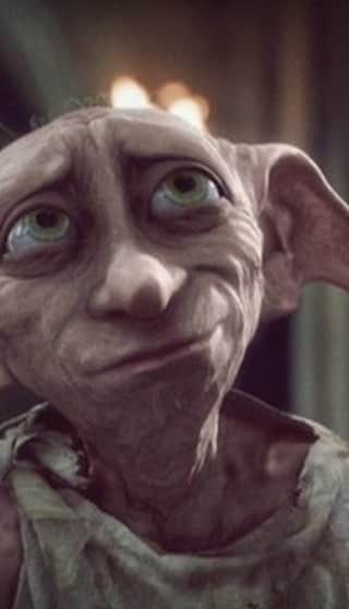 ケイトリン・ウィーバーのインスタグラム：「Let’s talk about socks, baby!   … i love Halloween   #dobby」