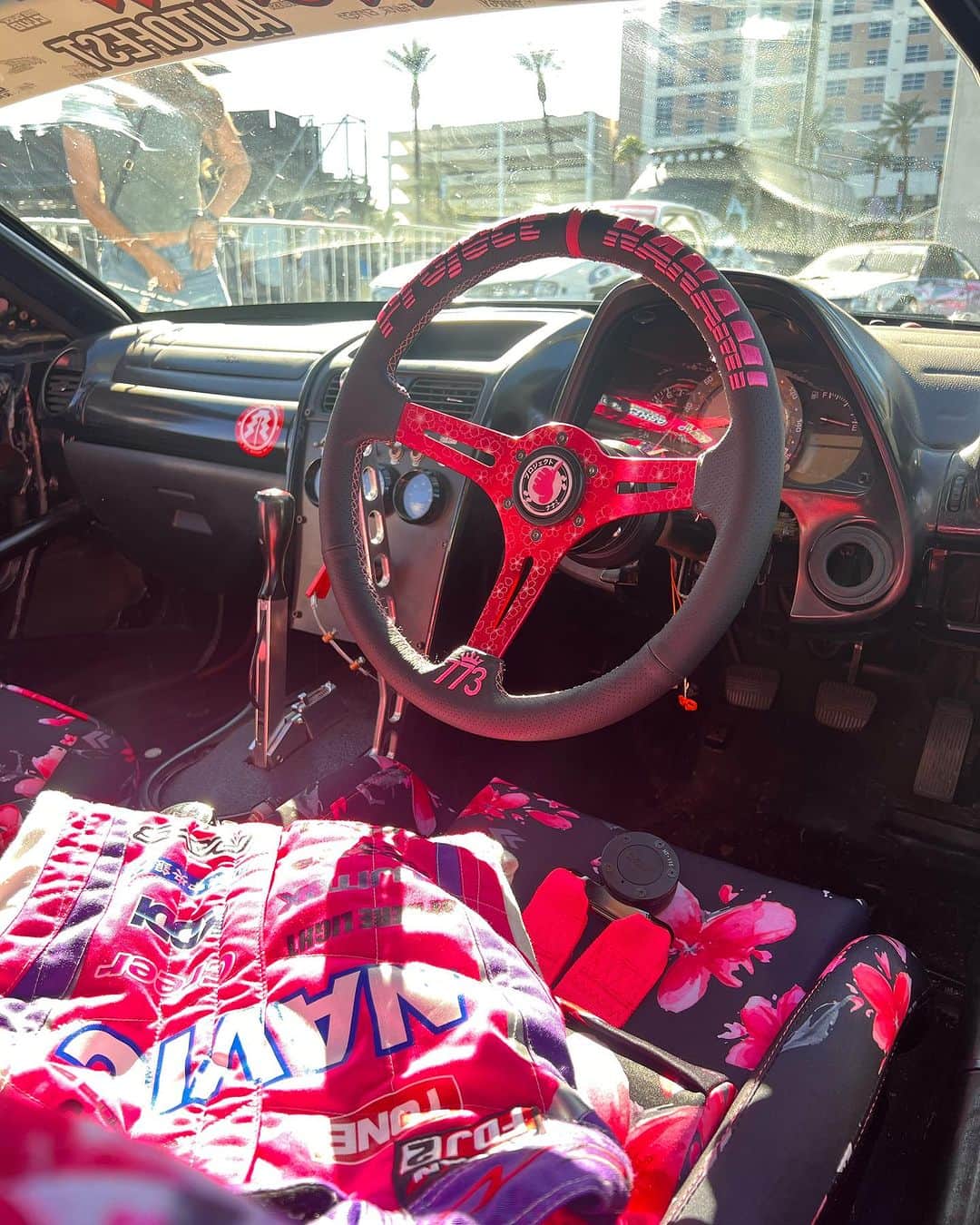 塚本奈々美のインスタグラム：「New wheel unlocked 🔓 we teamed up with @tsukamotonanami to bring some Prisma flare to JDM」