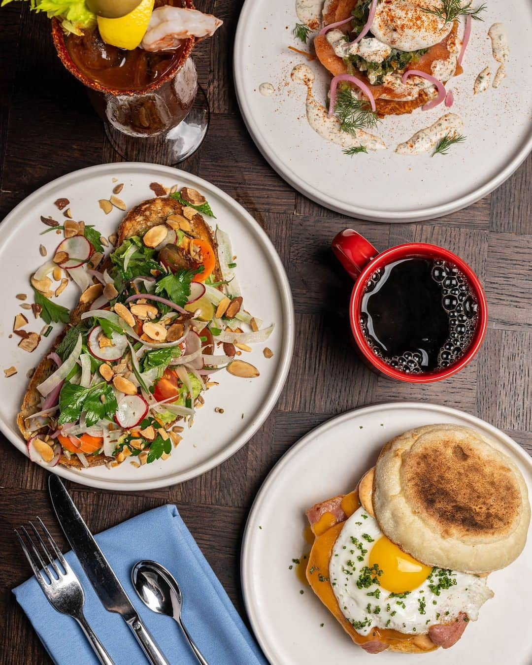 Eater LAさんのインスタグラム写真 - (Eater LAInstagram)「"We’re bringing Midwestern comfort food to the first floor of the Hoxton,” says Chris Pandel, the Chicago-based chef behind many of the Windy City’s most respected restaurants. Drawing inspiration from the Midwest’s storied diner and supper club traditions, Moonlark’s Dinette delivers a thoroughly unfussy, enticing exploration of Americana on a plate.  Tap the link in bio to read the opening feature by Eater LA senior editor Cathy Chaplin (@gastronomyblog).  📸: @wonhophoto」11月1日 3時25分 - eater_la