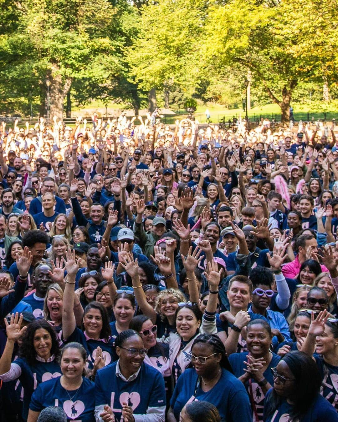 Polo Ralph Laurenさんのインスタグラム写真 - (Polo Ralph LaurenInstagram)「The return of our annual #PinkPony walk.  Each year our #RalphLauren community across the world comes together in a moment of support for the Pink Pony mission and the fight against cancer.  Photographed here, employees of Ralph Lauren are joined by Chief Brand and Innovation Officer @DavidLauren, President and CEO Patrice Louvet, and CPO and Head of The Ralph Lauren Corporate Foundation Roseann Lynch during our walks in New York, NY; Paris, France; and Hong Kong, China.  Learn more about Pink Pony via the link in bio.  #PoloRalphLauren」11月1日 3時24分 - poloralphlauren