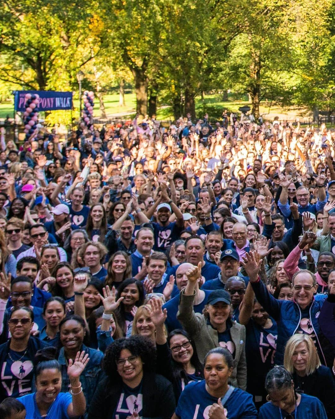 Polo Ralph Laurenさんのインスタグラム写真 - (Polo Ralph LaurenInstagram)「The return of our annual #PinkPony walk.  Each year our #RalphLauren community across the world comes together in a moment of support for the Pink Pony mission and the fight against cancer.  Photographed here, employees of Ralph Lauren are joined by Chief Brand and Innovation Officer @DavidLauren, President and CEO Patrice Louvet, and CPO and Head of The Ralph Lauren Corporate Foundation Roseann Lynch during our walks in New York, NY; Paris, France; and Hong Kong, China.  Learn more about Pink Pony via the link in bio.  #PoloRalphLauren」11月1日 3時24分 - poloralphlauren