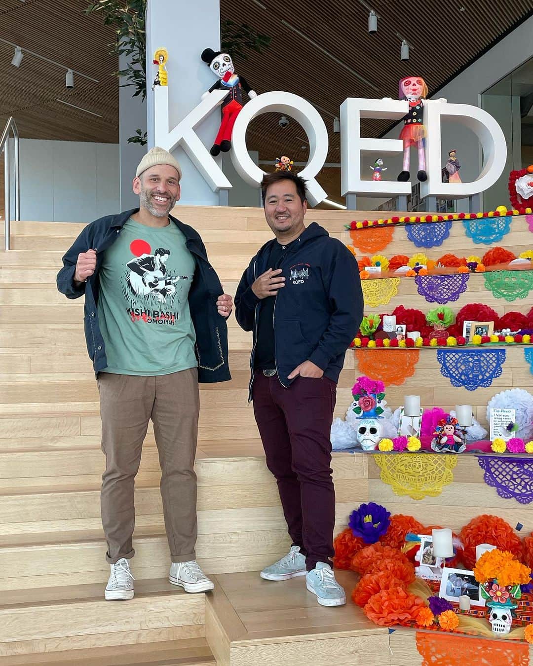 Kishi Bashiさんのインスタグラム写真 - (Kishi BashiInstagram)「Support your local public radio! I wore my @kqed hoodie to the @kqed_forum and I made @alexismadrigal wear his Kishi Bashi shirt 😎. Such an honor. Replaying tonight SF at 8pm!  Getting ready for the movie tour!  11/5 - SIFF Cinema Egyptian (2 shows @ 3pm and 7pm) - Seattle, WA 11/6 - Revolution Hall - Portland, OR 11/8 - The Castro Theatre - San Francisco, CA 11/9 - Aratani Theatre - Los Angeles, CA 11/12 - The Vic Theatre - Chicago, IL 11/14 - Variety Playhouse - Atlanta, GA 11/18 - Murmrr - Brooklyn, NY 11/19 - Lincoln Theatre - Washington, DC 11/21 - Berklee Performance Center - Boston, MA」11月1日 3時49分 - kishi_bashi