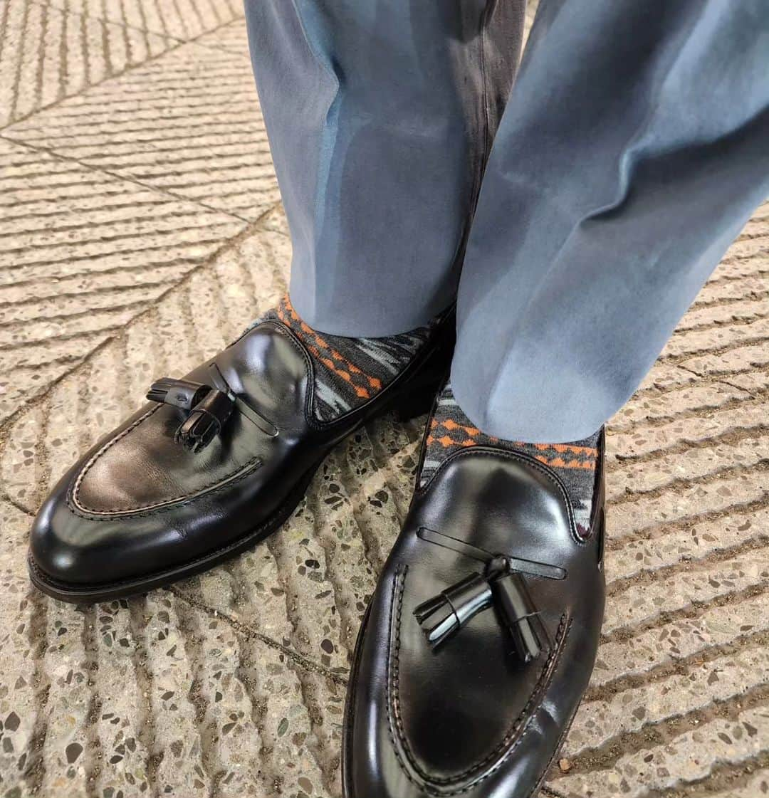 峰竜太さんのインスタグラム写真 - (峰竜太Instagram)「#アド街ック天国 #suit#boglioli #tie#francobassi #shirt#doihokosho #shoes #crockett&jones」11月1日 15時25分 - mineryuta