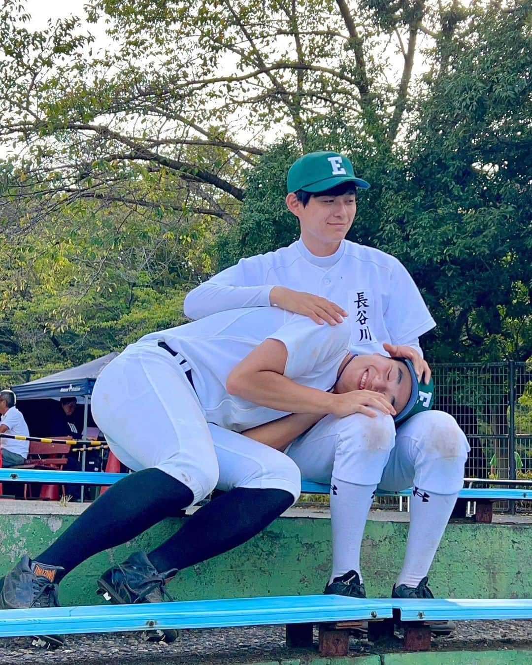 下剋上球児のインスタグラム：「⚾️  おっとぉ…？ 試合前の仲良し二人組☺️  #tbs #日曜劇場 #下剋上球児 #長谷川幹太 #藤本大牙 #11月5日よる9時第4話✨✨」