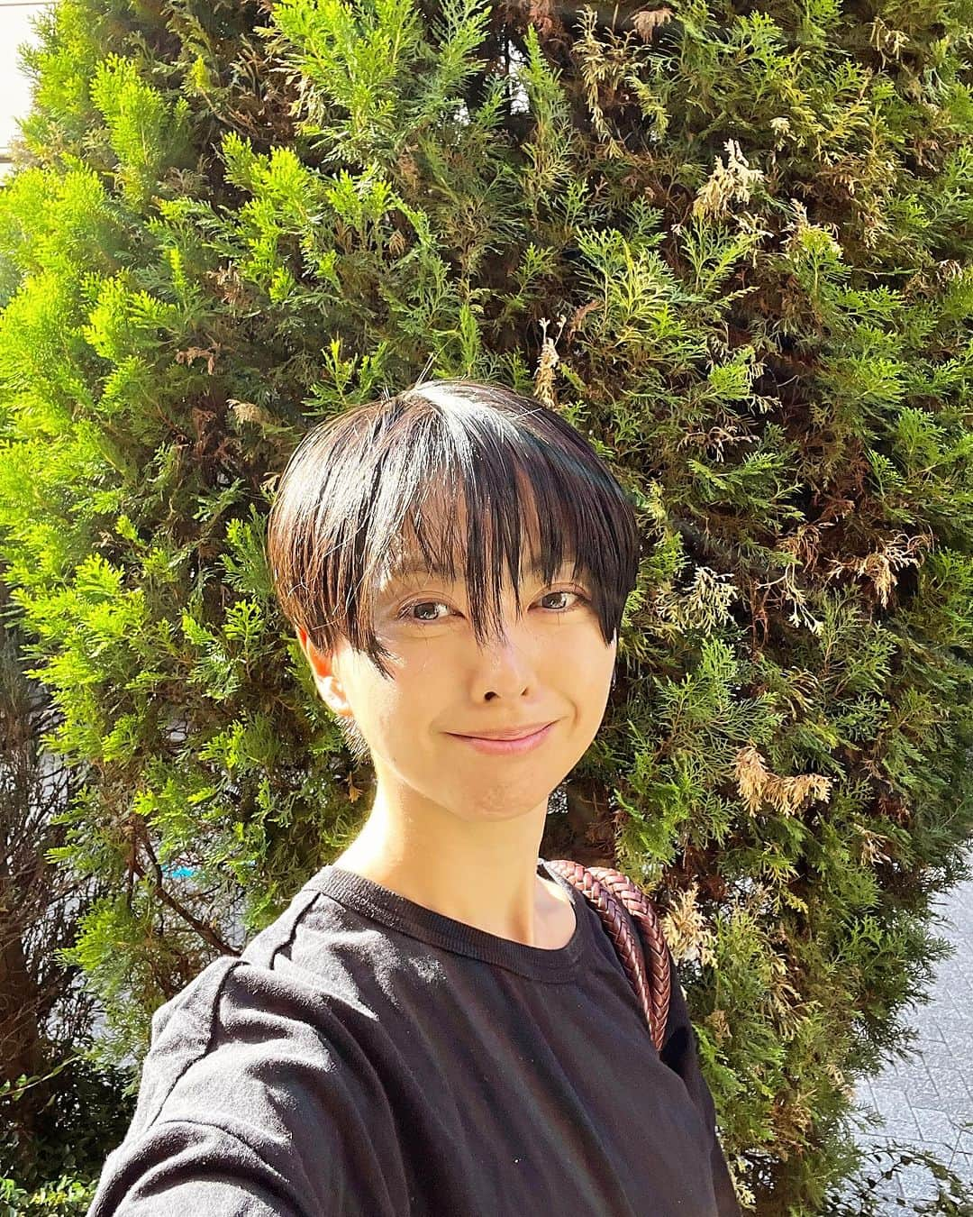 野村佑香さんのインスタグラム写真 - (野村佑香Instagram)「今の気分になったよ✂︎  #haircut#hair#shorthair」11月1日 14時17分 - nomuyuu