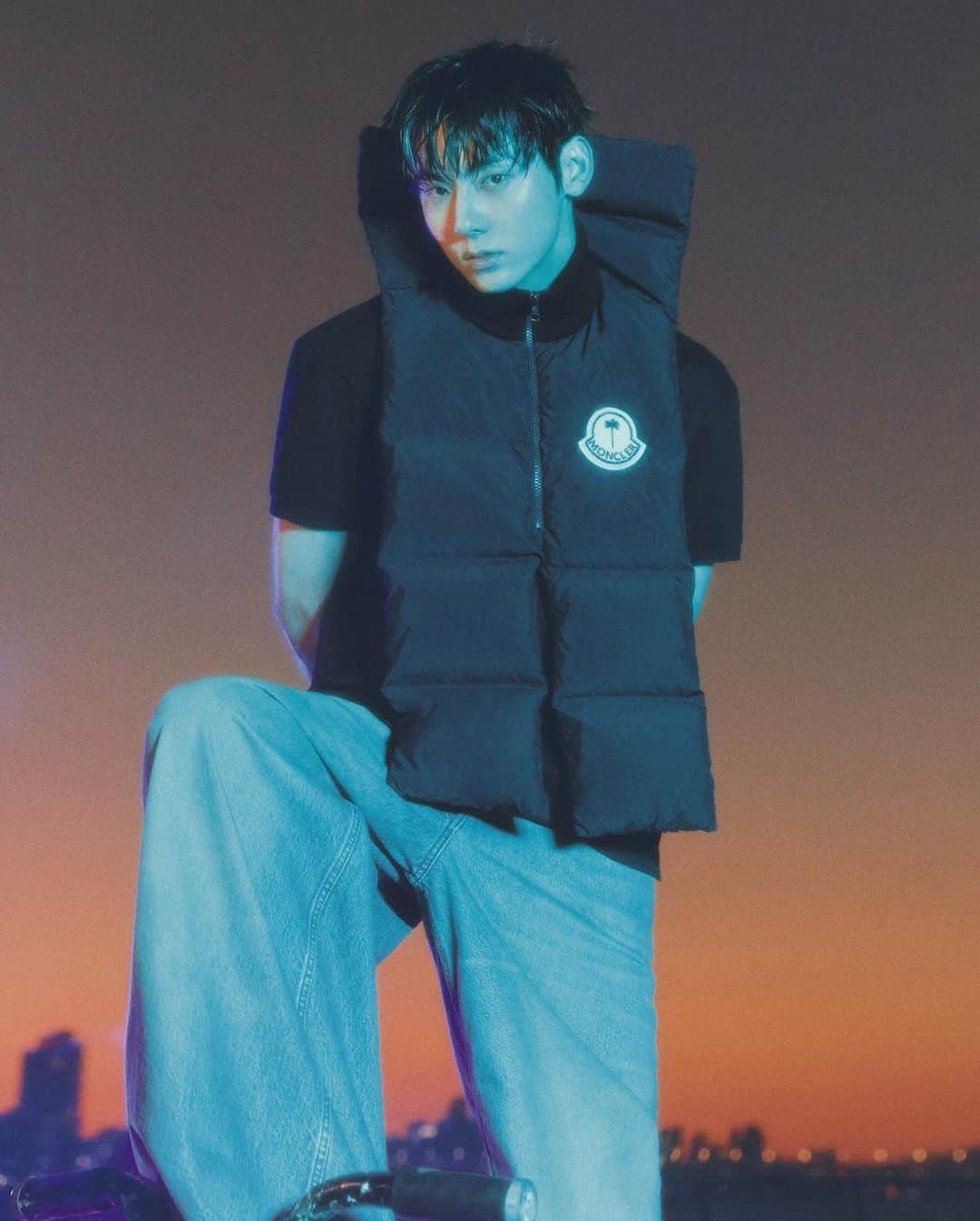 ミンヒョン さんのインスタグラム写真 - (ミンヒョン Instagram)「🌴 @moncler @palmangels」11月1日 14時48分 - optimushwang