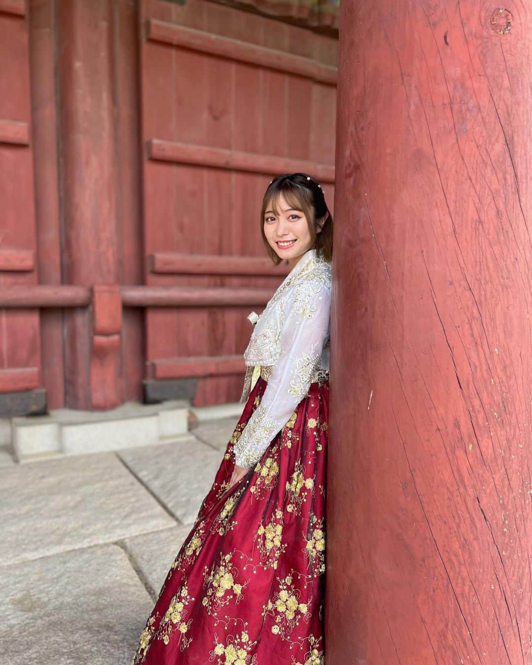 赤崎月香さんのインスタグラム写真 - (赤崎月香Instagram)「・ 韓国旅行🇰🇷✈️ チマチョゴリ着てみたり。」11月1日 14時41分 - tsukika_akasaki