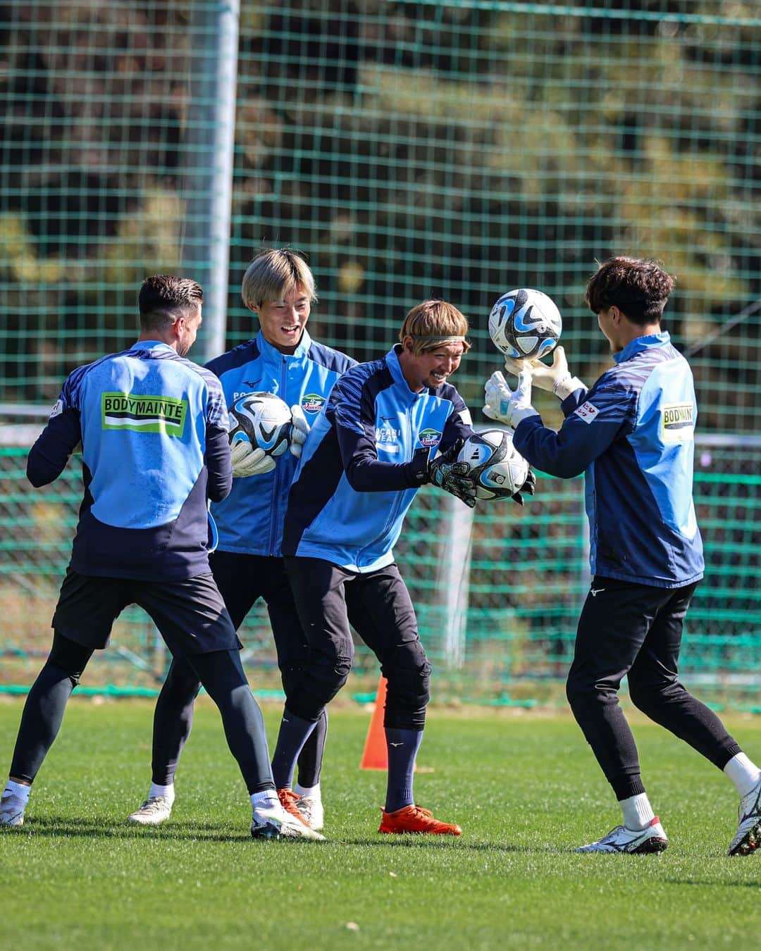 徳島ヴォルティスのインスタグラム：「11.01|Training photo📸  #徳島ヴォルティス #vortis #Jリーグ #football」