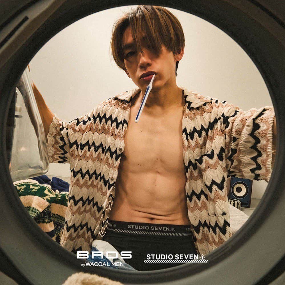 のインスタグラム：「11/3(金・祝) STUDIO SEVEN×BROS by WACOAL MENの コラボレーションアンダーウェアが @seven.official  NAKAMEGURO・ONLINE STOREで発売⚠️🩲 #studioseven #bros #wacoalmen #Wacoal  ・STUDIO SEVEN ONLINE STORE ・STUDIO SEVEN NAKAMEGURO ・WACOAL MAISON GINZA SIX ・WACOAL WEB STORE 　 ■WACOAL MAISON GINZA SIX店で STUDIO SEVENの世界感を演出したコーナーを展開致します。 是非お立ち寄りください⚠️」