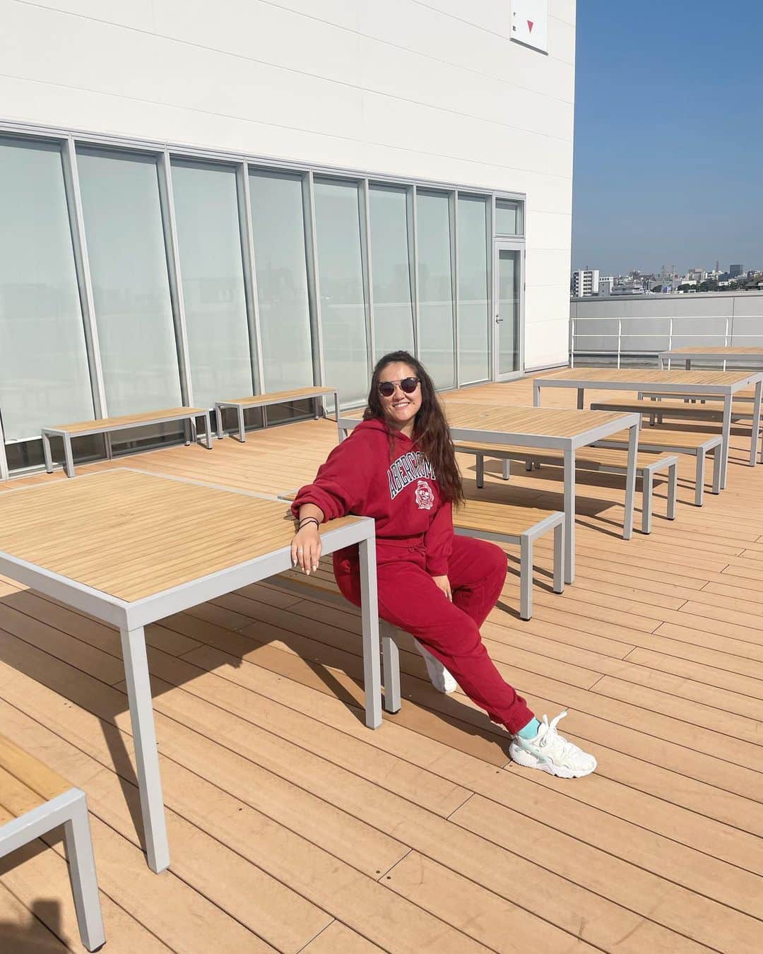 MARUのインスタグラム：「LA来てます！  と言いたいですが、日本の西海岸ならぬ西の大阪音大の屋上でした。はい。  では、超とんぼ返りで、これから、あれがあれで、あれします！また。」