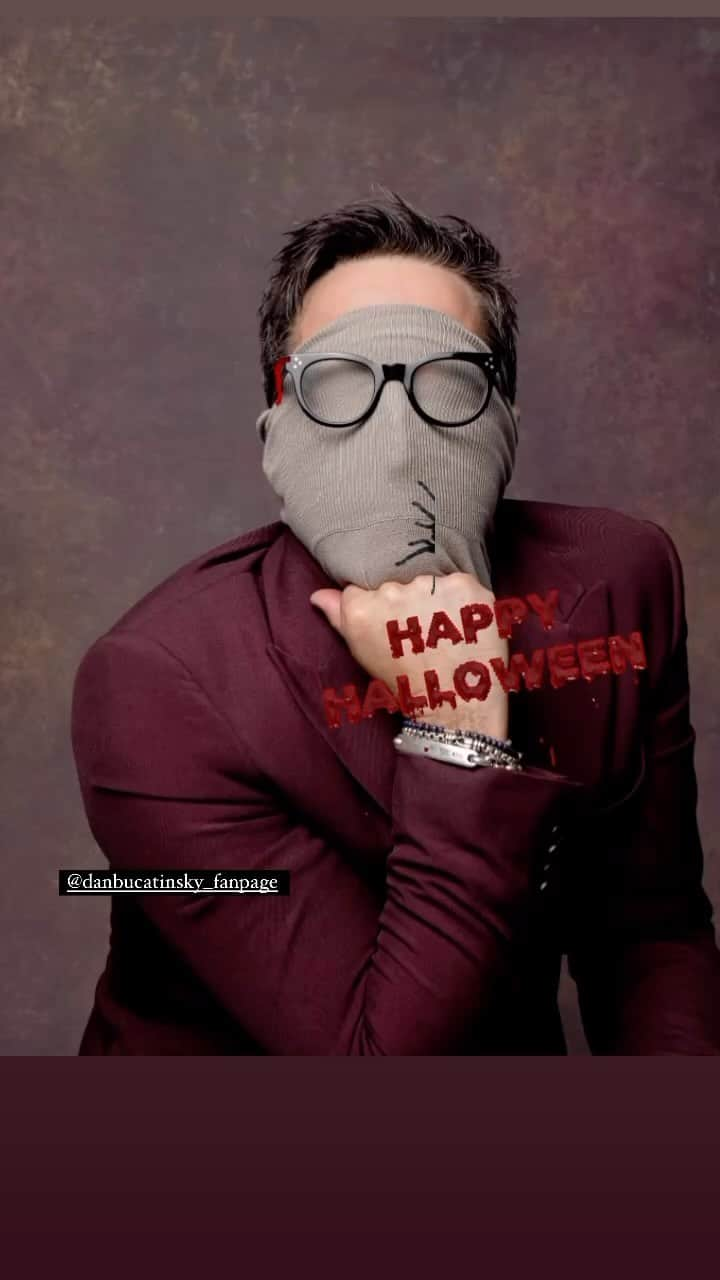 ダン・ブカティンスキーのインスタグラム：「#happyhalloween  Thanks for this @danbucatinsky_fanpage」