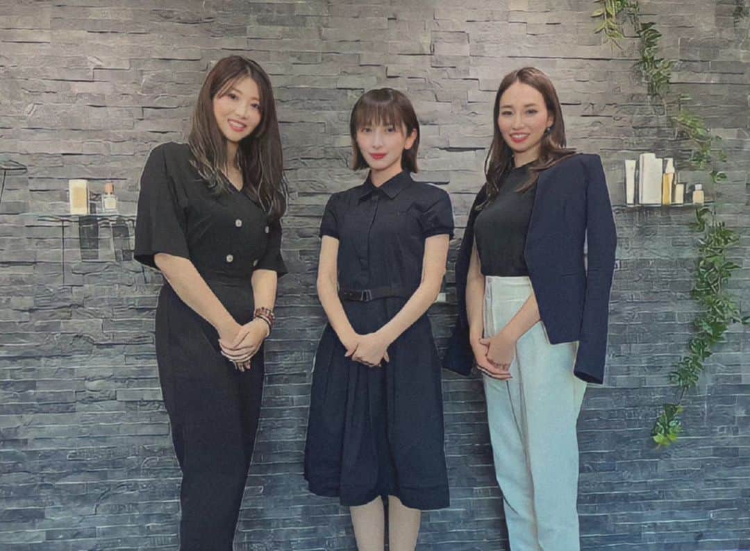 中村まきのインスタグラム：「【新たな動き】昨日は奥菜恵さん @megumi_okina とプロダクトミーティング。東京出張の一日目はめぐみさんとのミーティングからでした。  宮崎の協業チームのひとみちゃん @htmiii_pw を つなぎ、しっかり今後のプロダクトに向けて。  恵さんの素敵さは私が言わずとも皆様にはしっかり 伝わっていると思うのですが、何よりも 美と健康そして女性と子供に対しての想いが とても強い女性なのです。  めぐみさんの魅力が存分に詰まったプロダクト。 ひとみちゃんと楽しみながら並走させて頂きます✨」