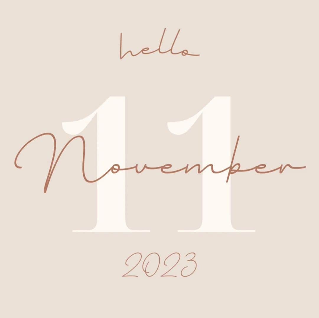 原田あかねのインスタグラム：「☺︎  11月START🍁  今月は息子とパパの誕生日🎂 それと娘の七五三🍬  一瞬で終わりそう𓂃𓈒𓏸  #11月生まれ#11月生まれベビー #november #11月」