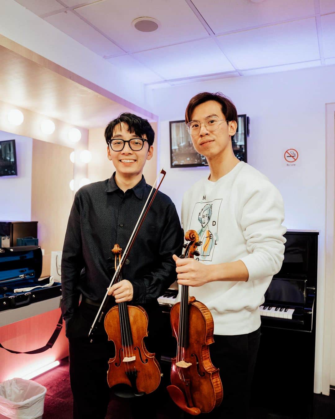 のインスタグラム：「i’ve only got ears for @twosetviolin」