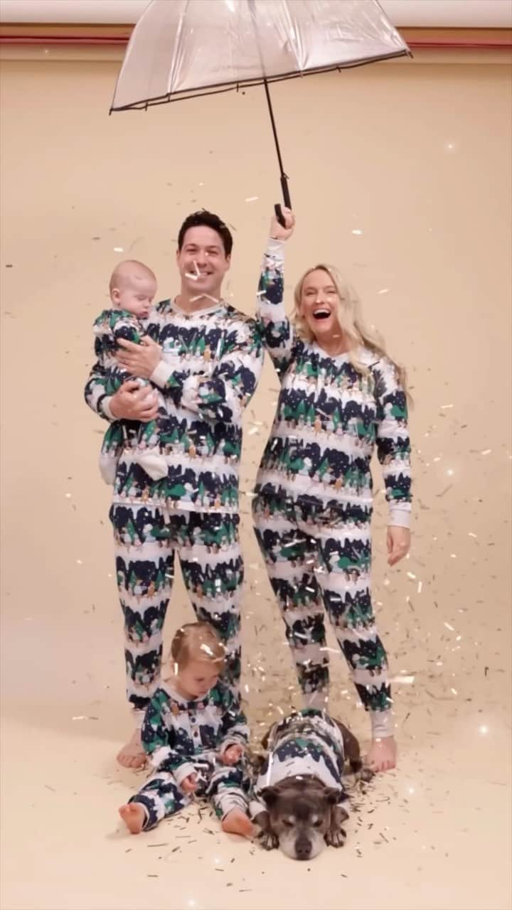 DARREN&PHILLIPのインスタグラム：「October 31st 11:59pm —> November 1st 12:00am 🎄🎁✨ it’s officially time to defrost Mariah Carey and Buble, and get in our matching Christmas PJ’s with our dogs and we could 👏🏻 not 👏🏻 be 👏🏻 more 👏🏻 EXCITED 👏🏻😍😍🎄🎁😂✨ Our biggest D&P matching Christmas collection releasing Thursday Nov 9th! We can’t WAIT to show you everything we have in store! ✨✨✨」