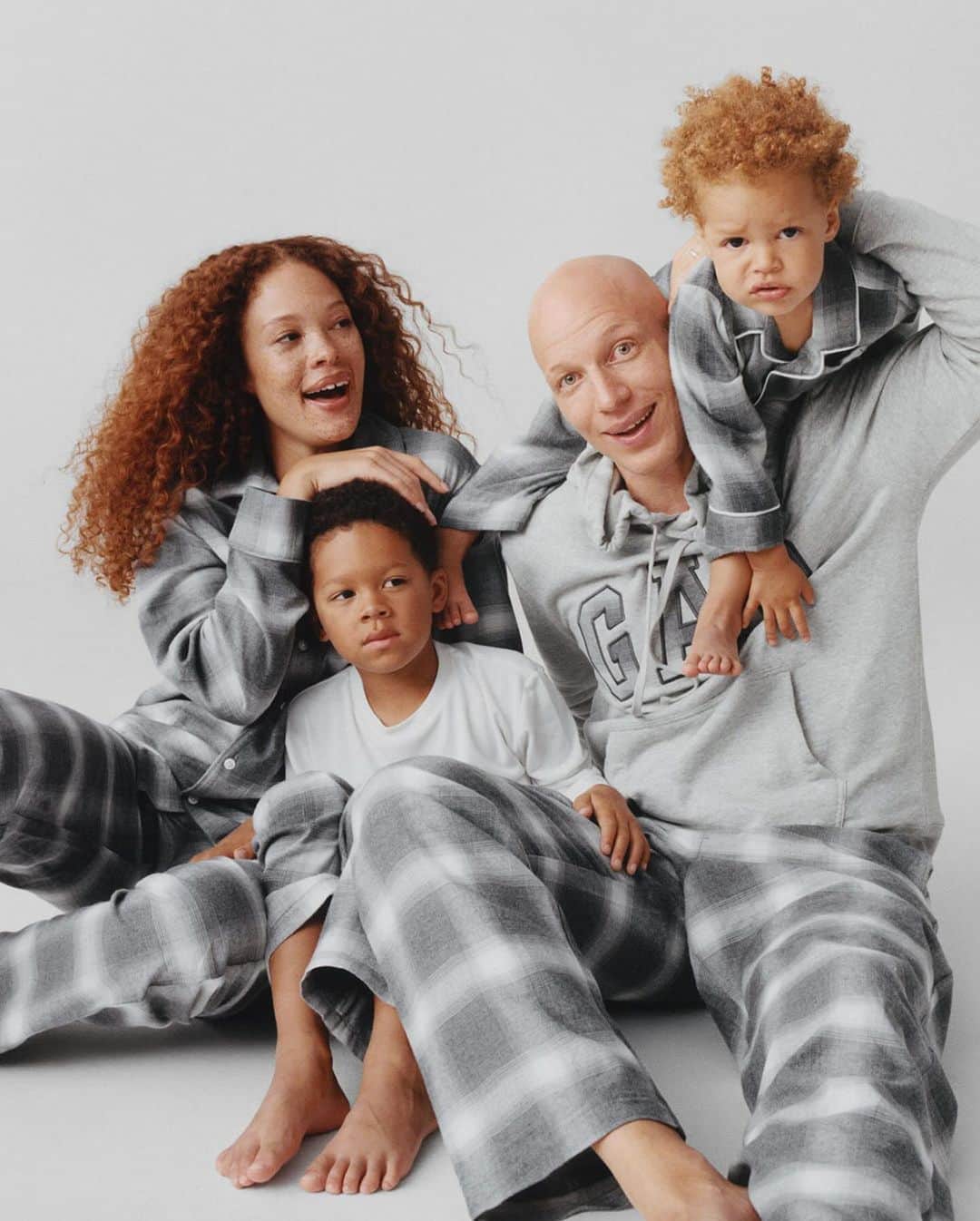 GapKidsさんのインスタグラム写真 - (GapKidsInstagram)「It’s not a tradition. It’s *the* tradition. Our matching PJ moment of the season has arrived.   Shop Sabina Karlsson & her family’s set in stories and at gap.com.」11月1日 7時04分 - gapkids