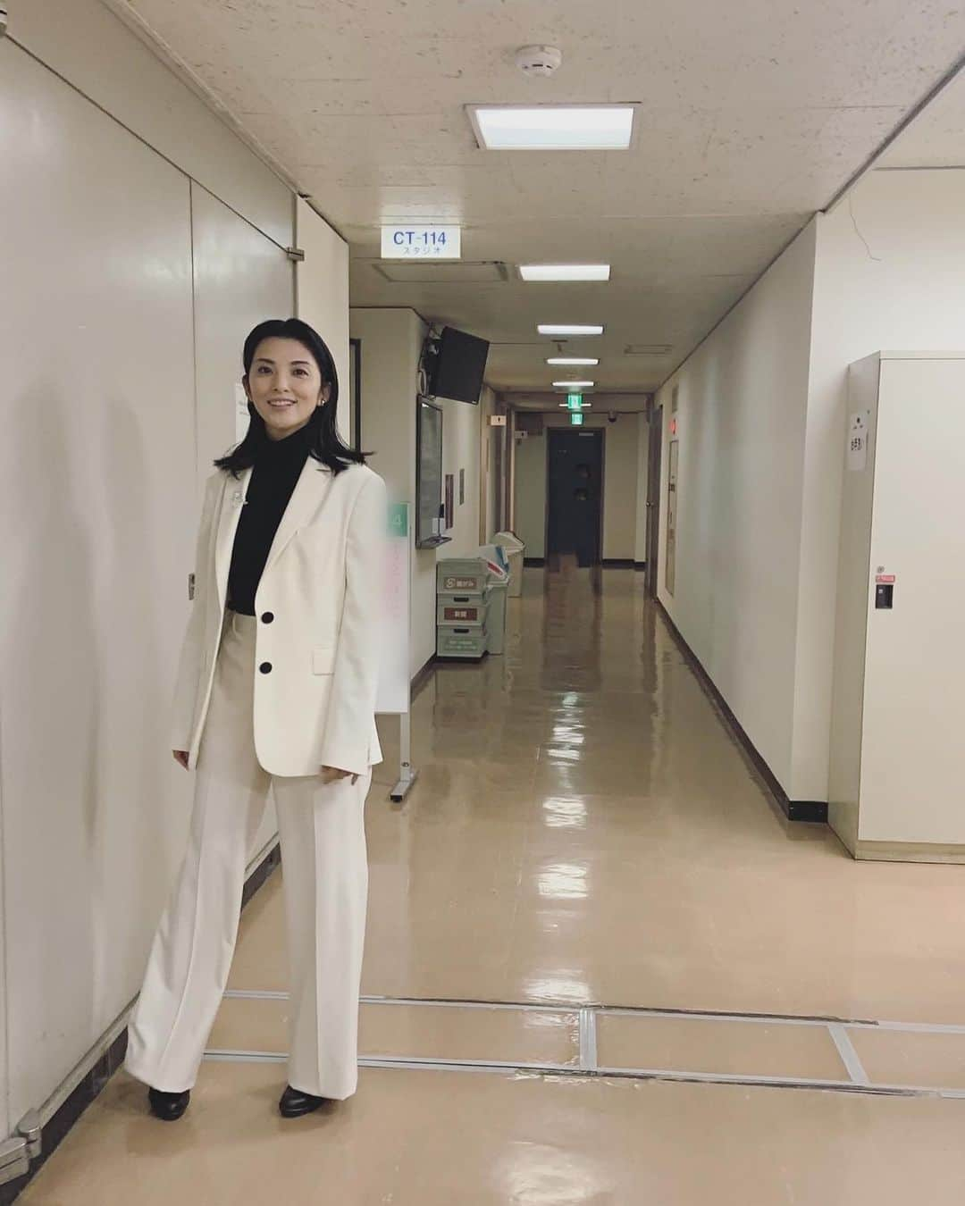 田中麗奈のインスタグラム：「おはようございます🌞 ハロウィンでしたね。 私は娘とかぼちゃスープを作りました。種をスプーンで上手に取ってくれる姿にこんな事も出来るようになったんだと驚きました。美味しく出来て満足でした🎃  あさイチでNHKスペシャルドラマ 「神の子はつぶやく」のお話しを少しさせて頂きました。 11月３日夜10時からです。 母と娘のお話しでもあるので是非観て頂きたいです。^_^」