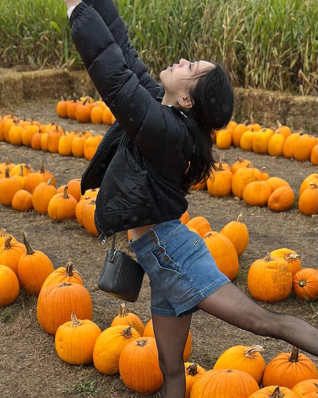 倉永美沙のインスタグラム：「Every day is Halloween for me, but especially today 🎃  Also, it's tutu Tuesday 🩰   ハロウィン👻　  #sfb #halloween #happyhalloween #tututuesday #ballet #balletdancer #ballerina #ballerinalife #swalake #バレエ　#バレリーナ　#ハロウィン」