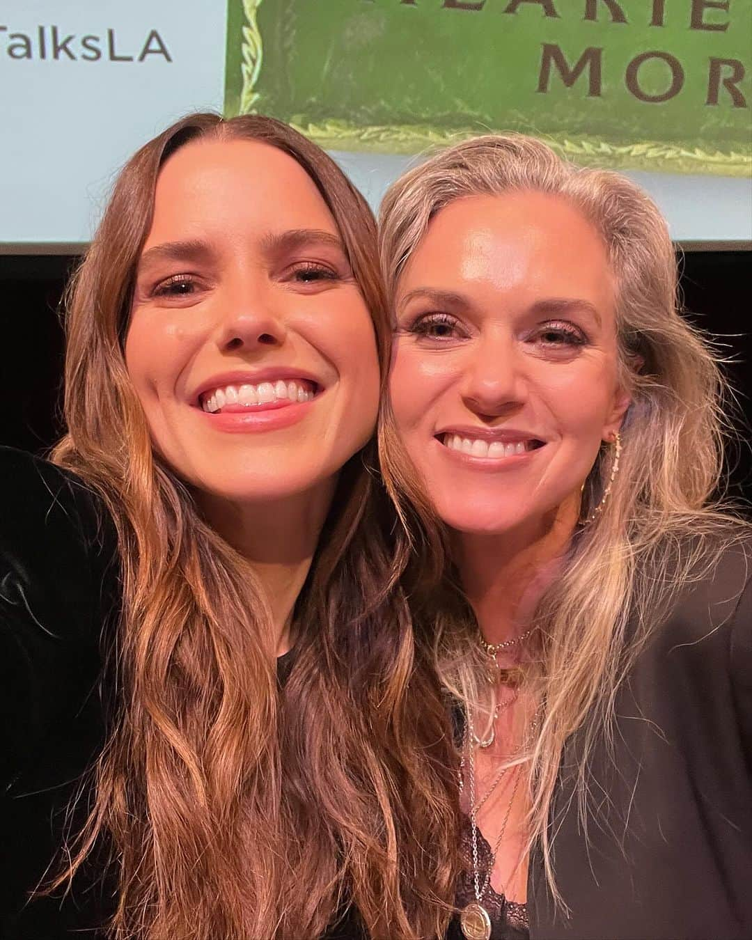 ソフィア・ブッシュさんのインスタグラム写真 - (ソフィア・ブッシュInstagram)「Guess who’s on @workinprogress today!? 🔮 On October 17th I had a great pleasure of hosting my sweet sister @hilarieburton’s LA book tour stop. We talked all things #GrimoireGirl, magic, love, friendship, how “poor choices” make for a good life, and what it means when we decide to tell our stories. It was such a special chat that we brought it to the pod to share it with all of you. Enjoy! 🫶🏼 #linkinbio」11月1日 7時20分 - sophiabush