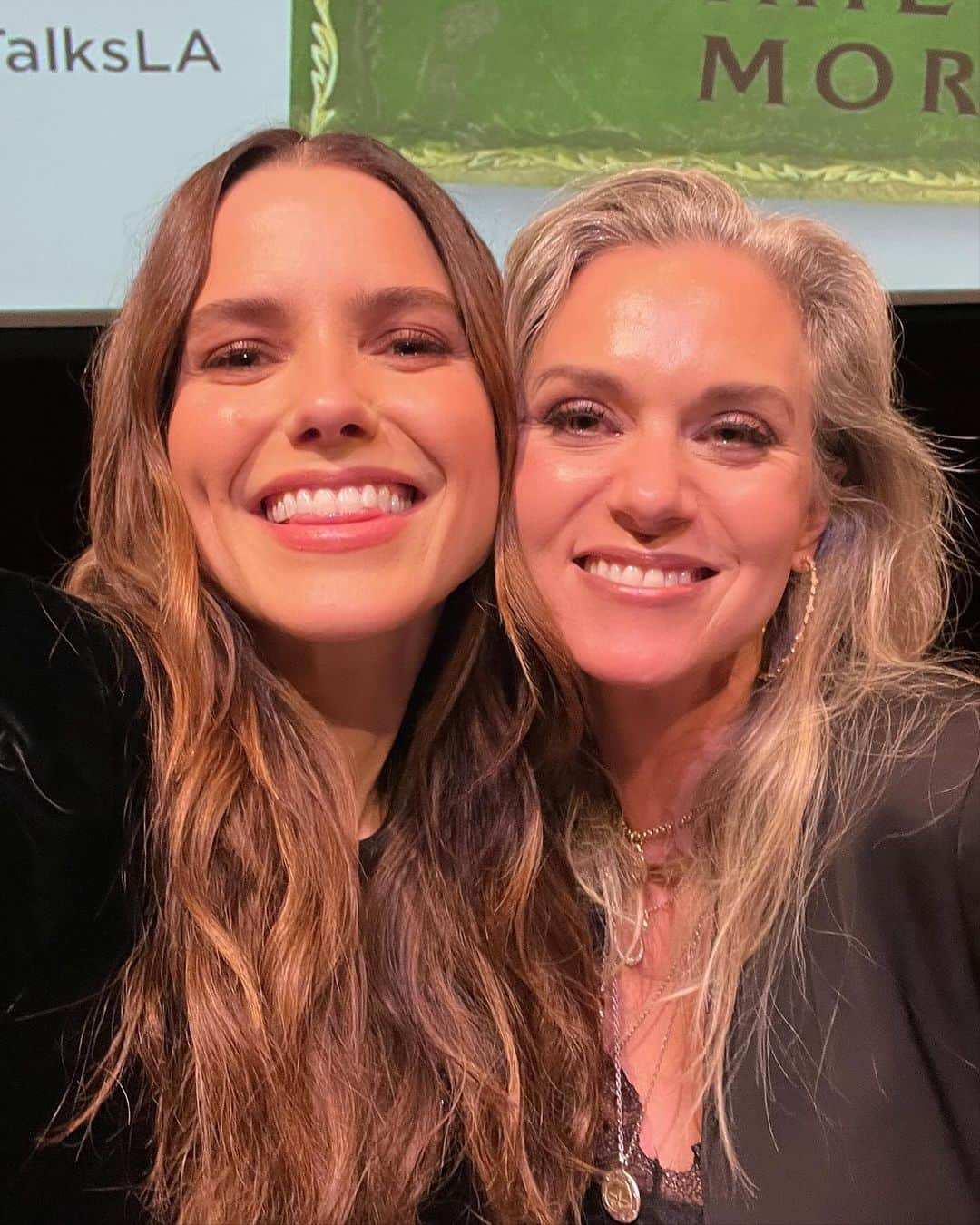 ソフィア・ブッシュさんのインスタグラム写真 - (ソフィア・ブッシュInstagram)「Guess who’s on @workinprogress today!? 🔮 On October 17th I had a great pleasure of hosting my sweet sister @hilarieburton’s LA book tour stop. We talked all things #GrimoireGirl, magic, love, friendship, how “poor choices” make for a good life, and what it means when we decide to tell our stories. It was such a special chat that we brought it to the pod to share it with all of you. Enjoy! 🫶🏼 #linkinbio」11月1日 7時20分 - sophiabush